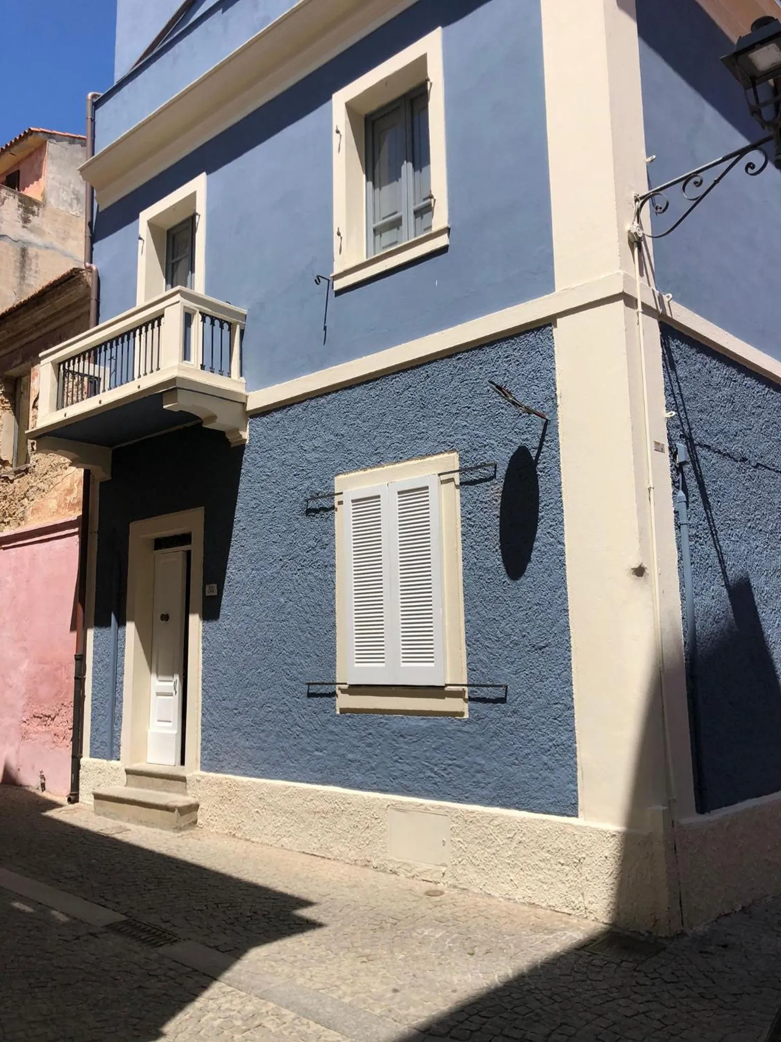 Facade/entrance in Urban Blue Guest House