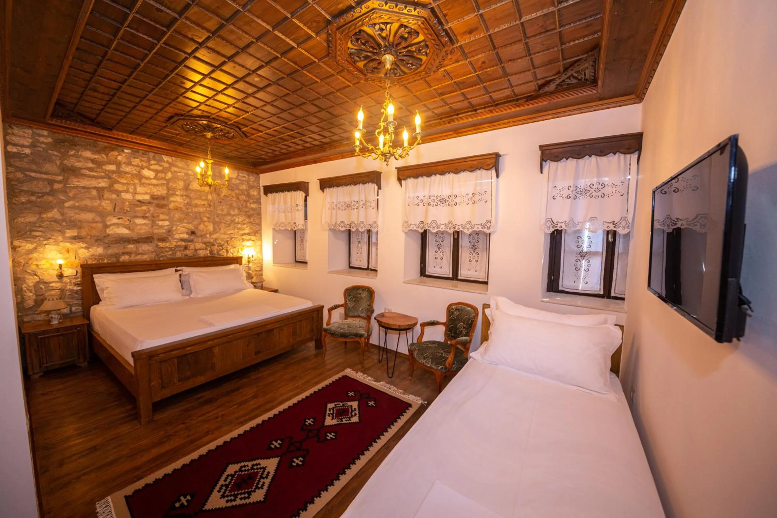 Photo of the whole room, Bed in Berati Castle Hotel