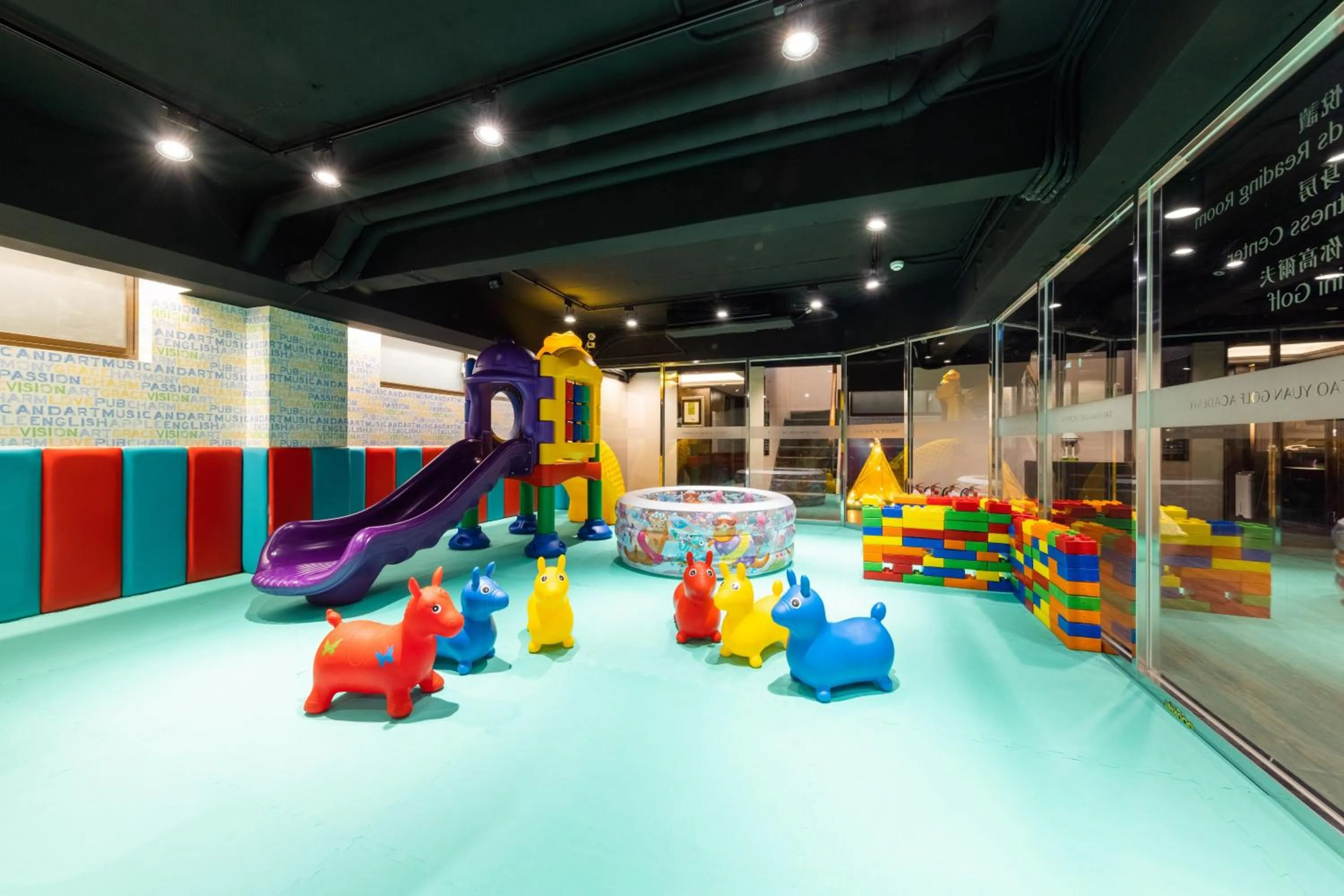 Children play ground in Taoyuan Yuehua Hotel & Golf Club
