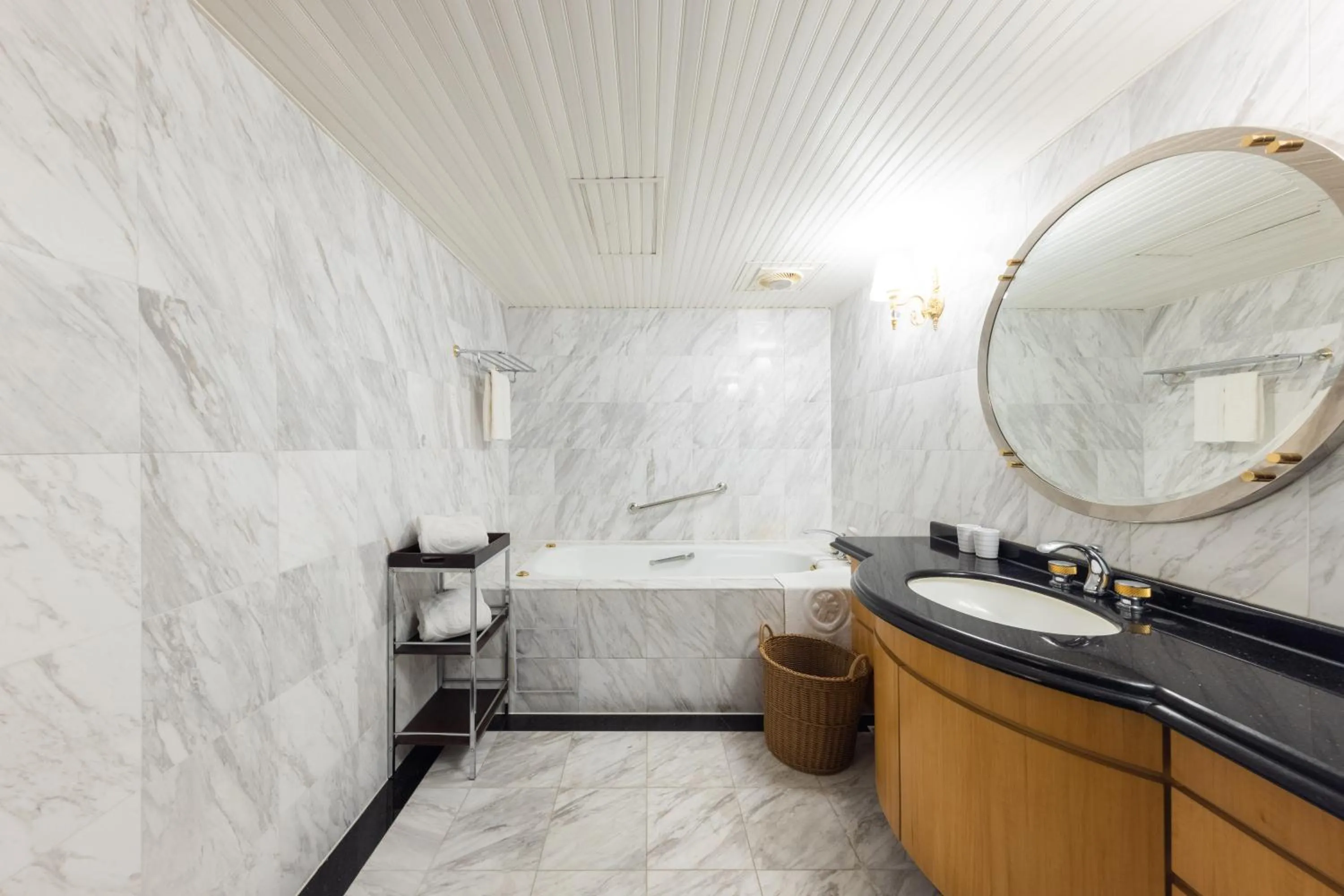 Bathroom in Taoyuan Yuehua Hotel & Golf Club