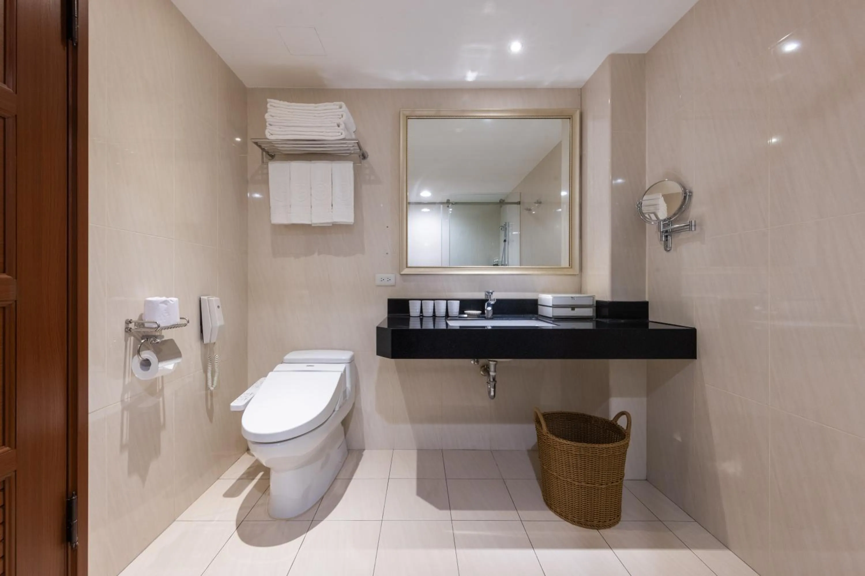 Bathroom in Taoyuan Yuehua Hotel & Golf Club