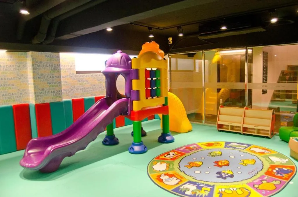 Children play ground in Taoyuan Yuehua Hotel & Golf Club