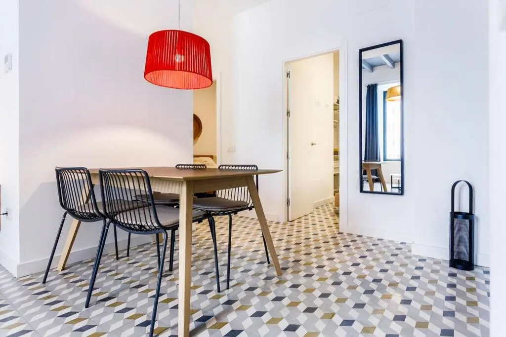 Dining area in Pop Art, 2BD ground Central Apartment