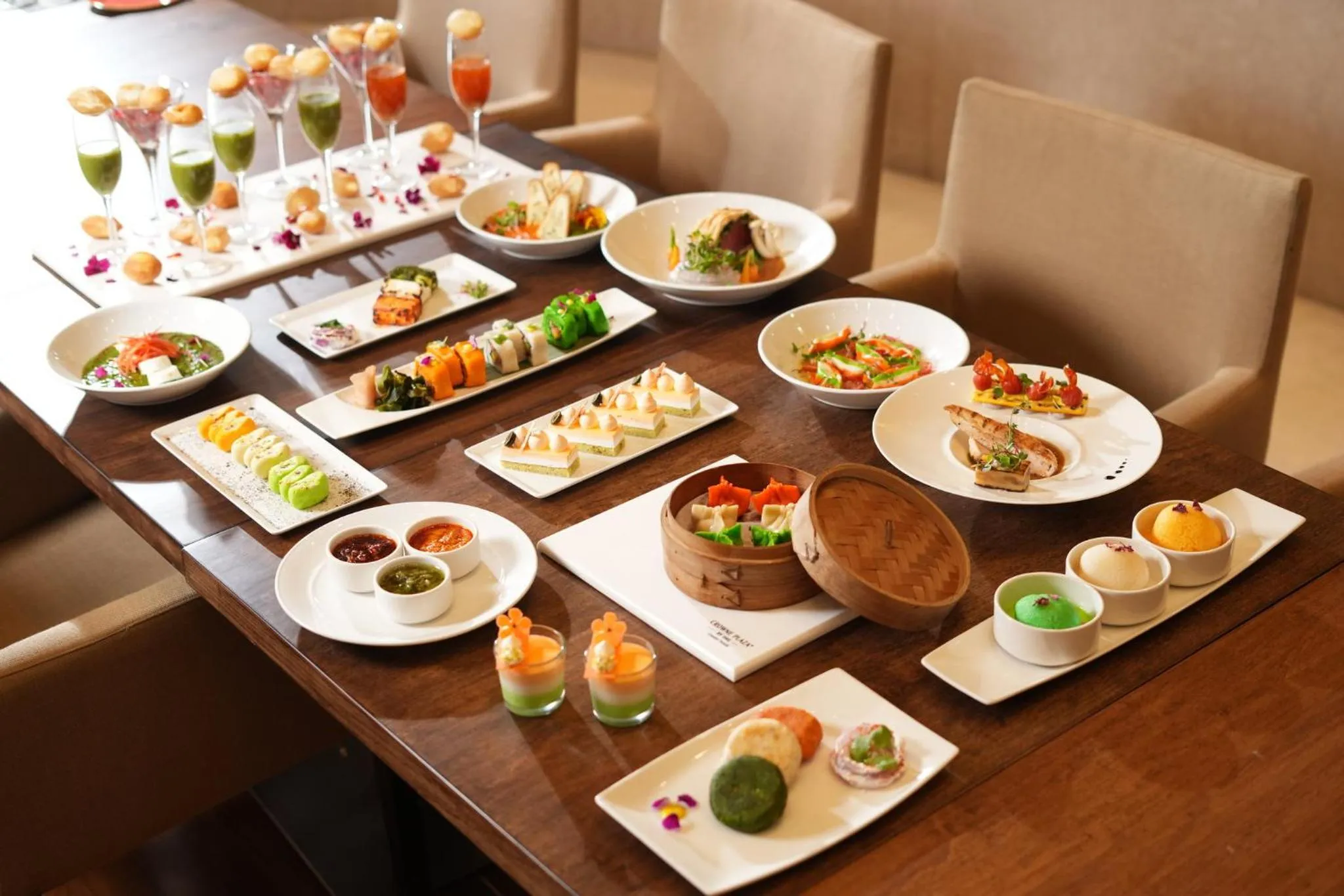 Restaurant/places to eat in Crowne Plaza Greater Noida by IHG