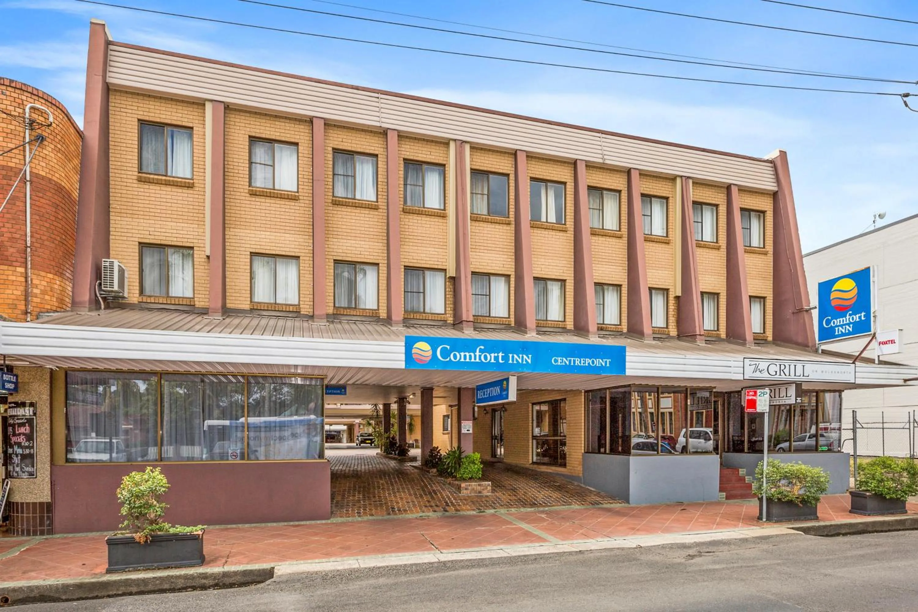 Facade/entrance in Comfort Inn Centrepoint Motel