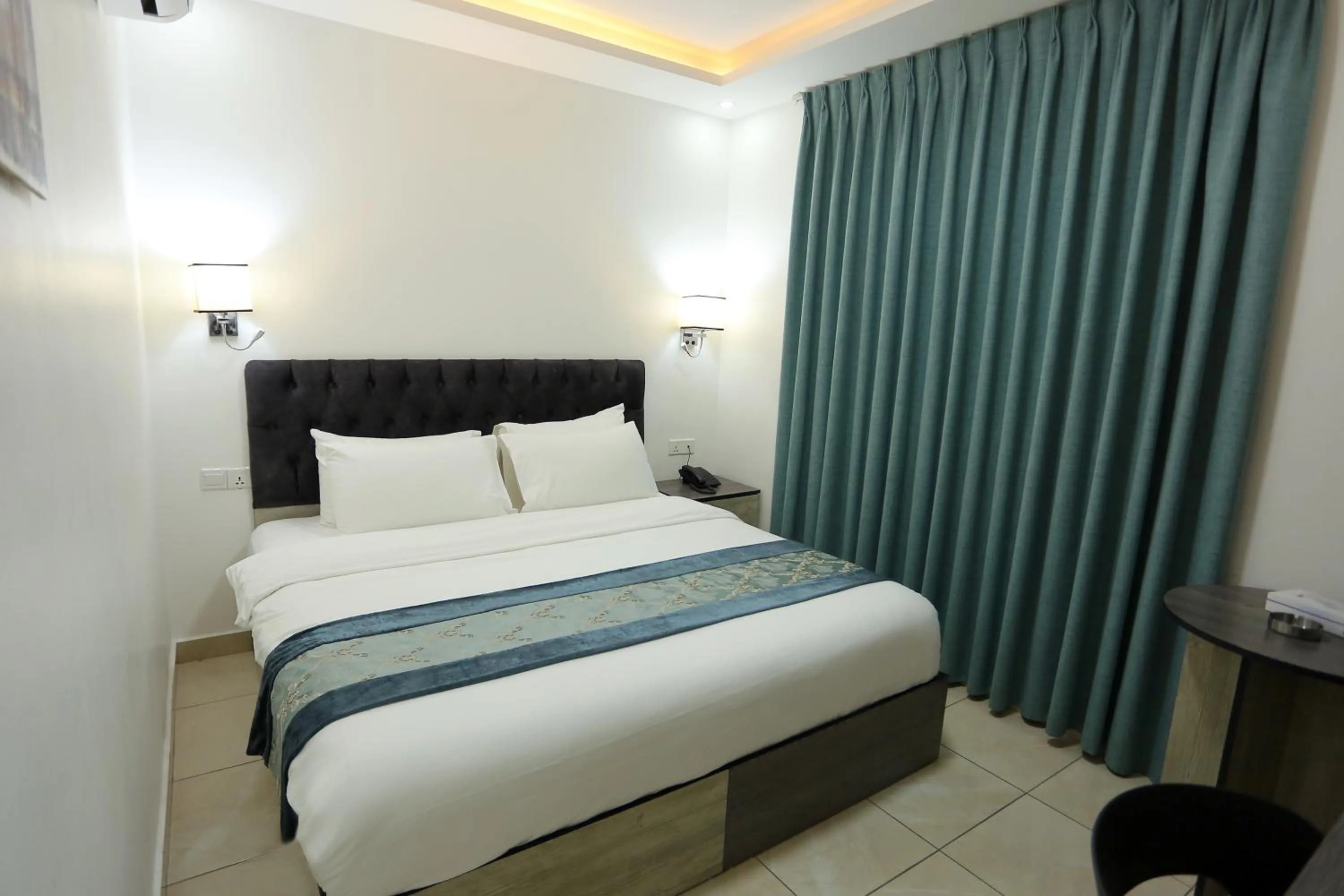 Bedroom in Down Town Hotel