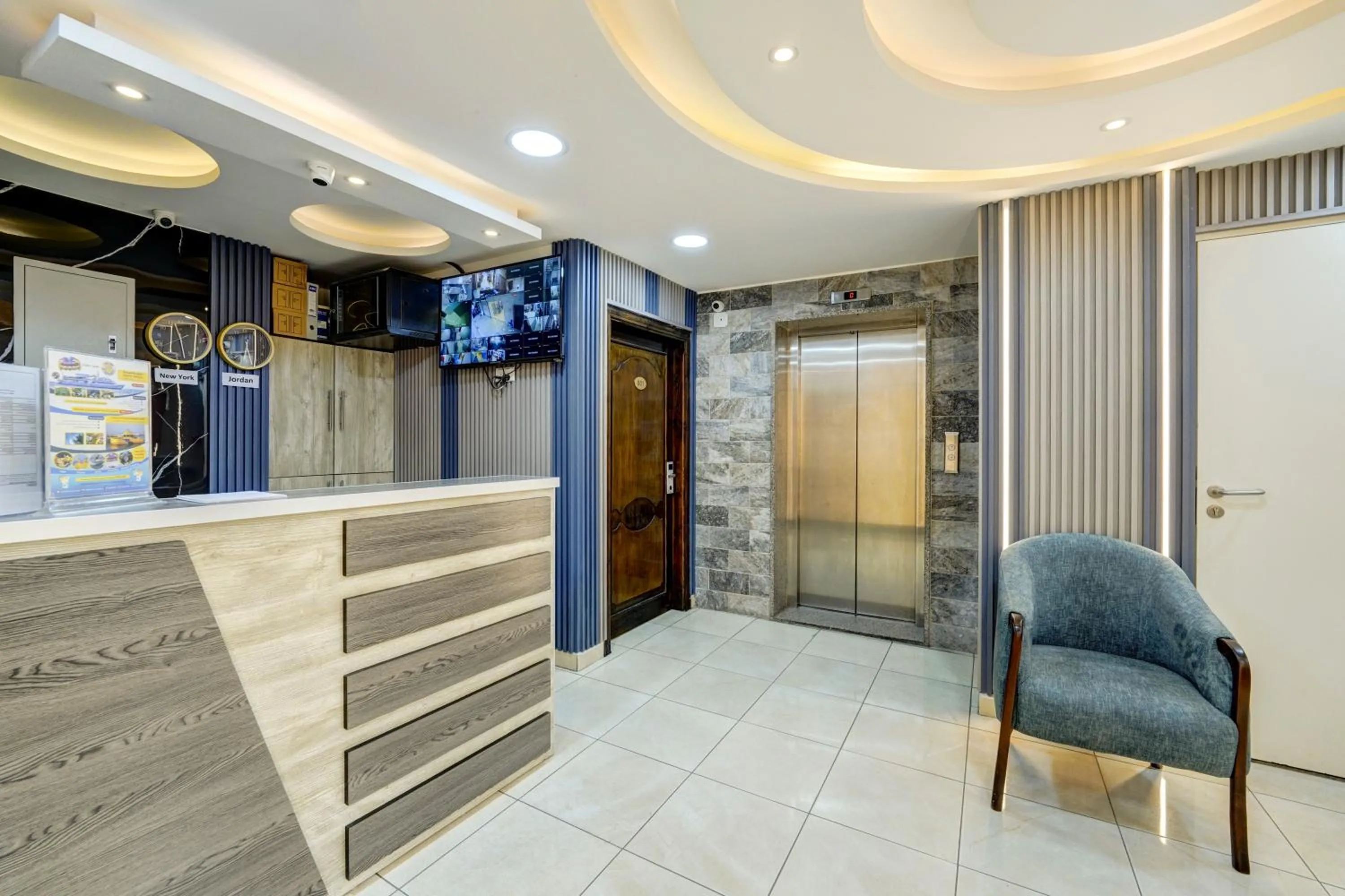 Lobby or reception in Down Town Hotel