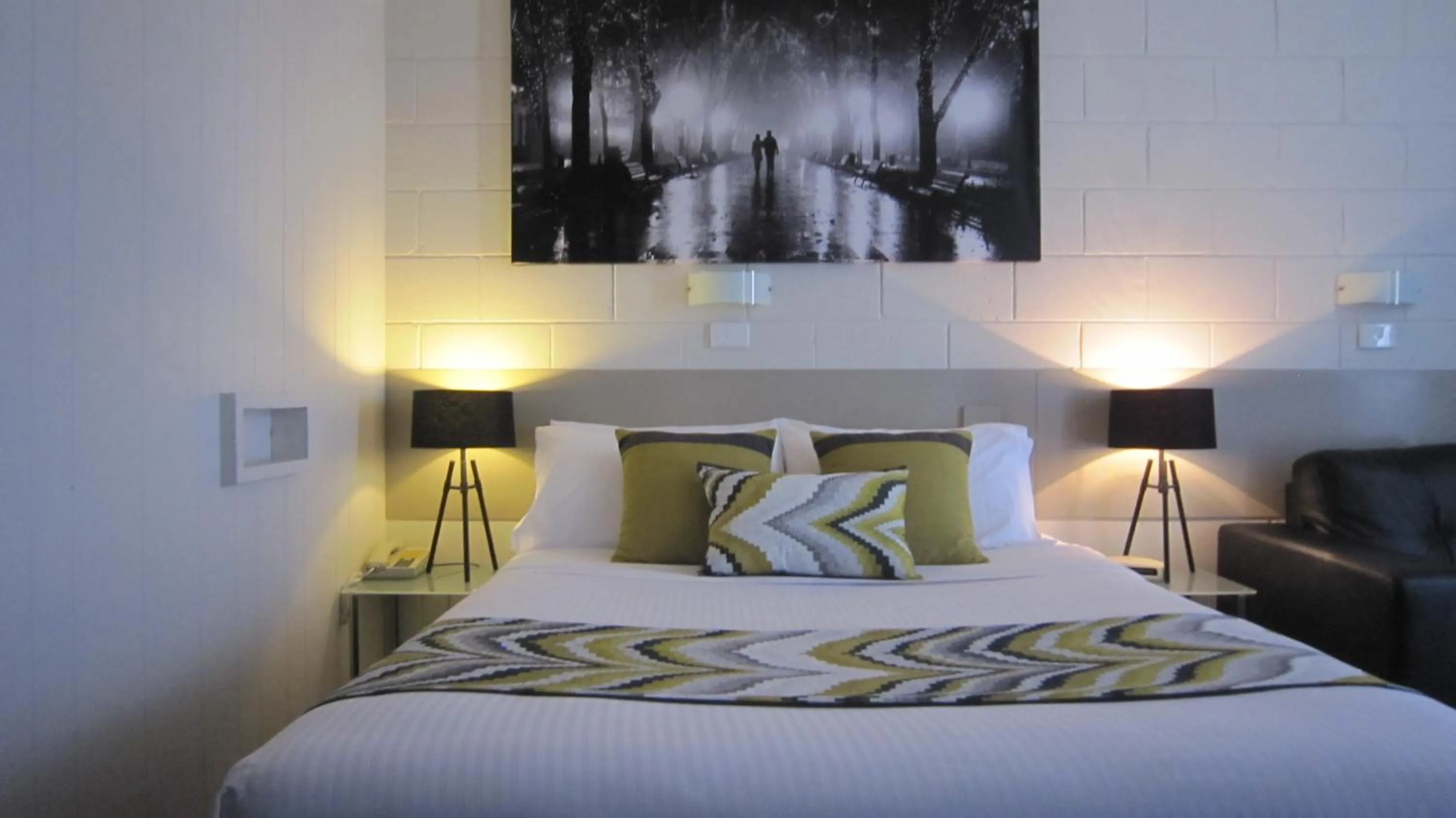 Bed in Castle Creek Motor Inn Euroa