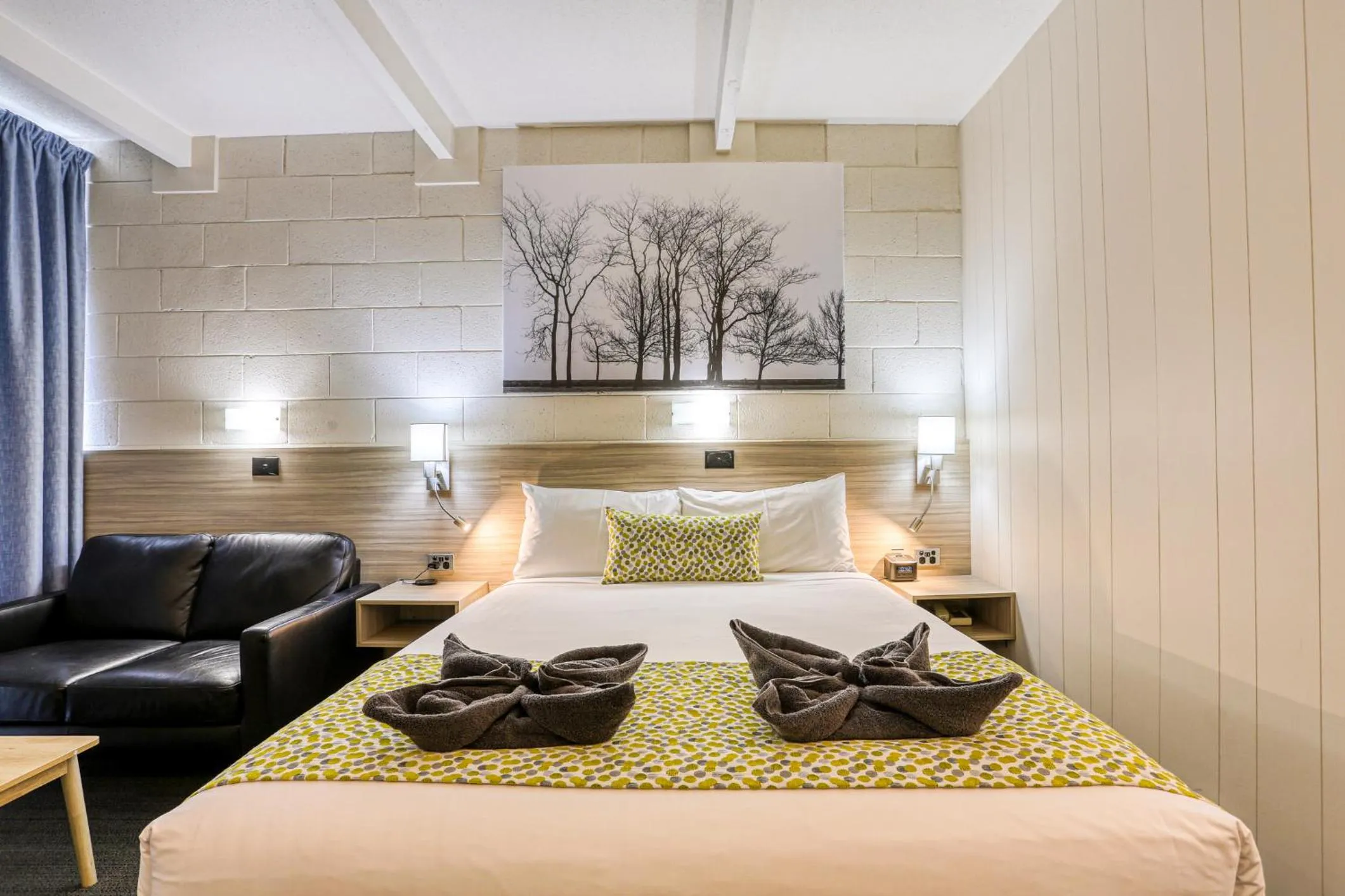 Bed in Castle Creek Motor Inn Euroa