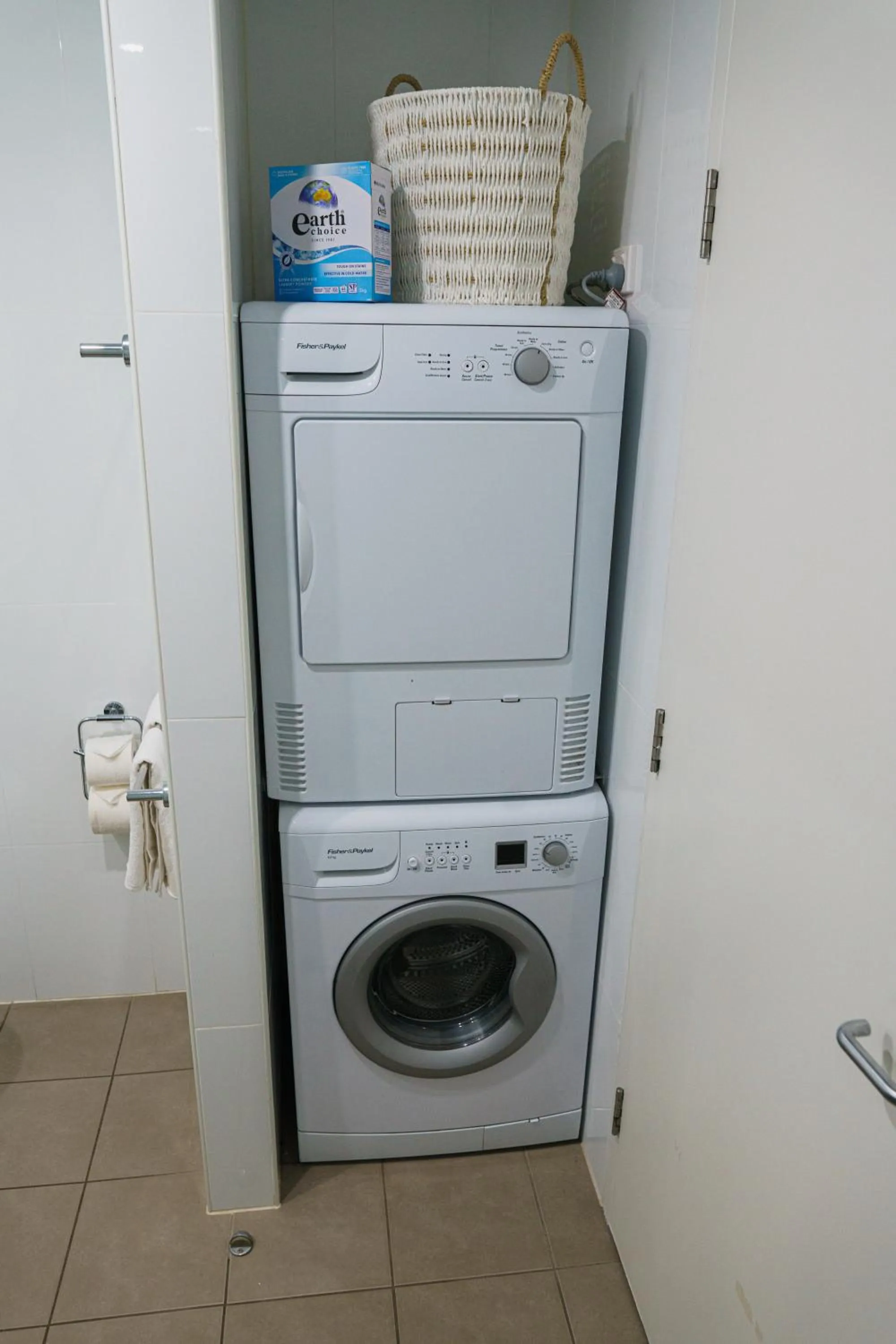 washing machine in Aligned Corporate Residences Whyalla
