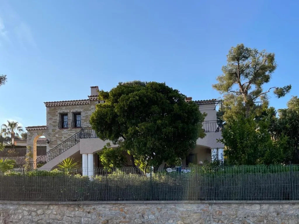 Property building in Villa Cocody
