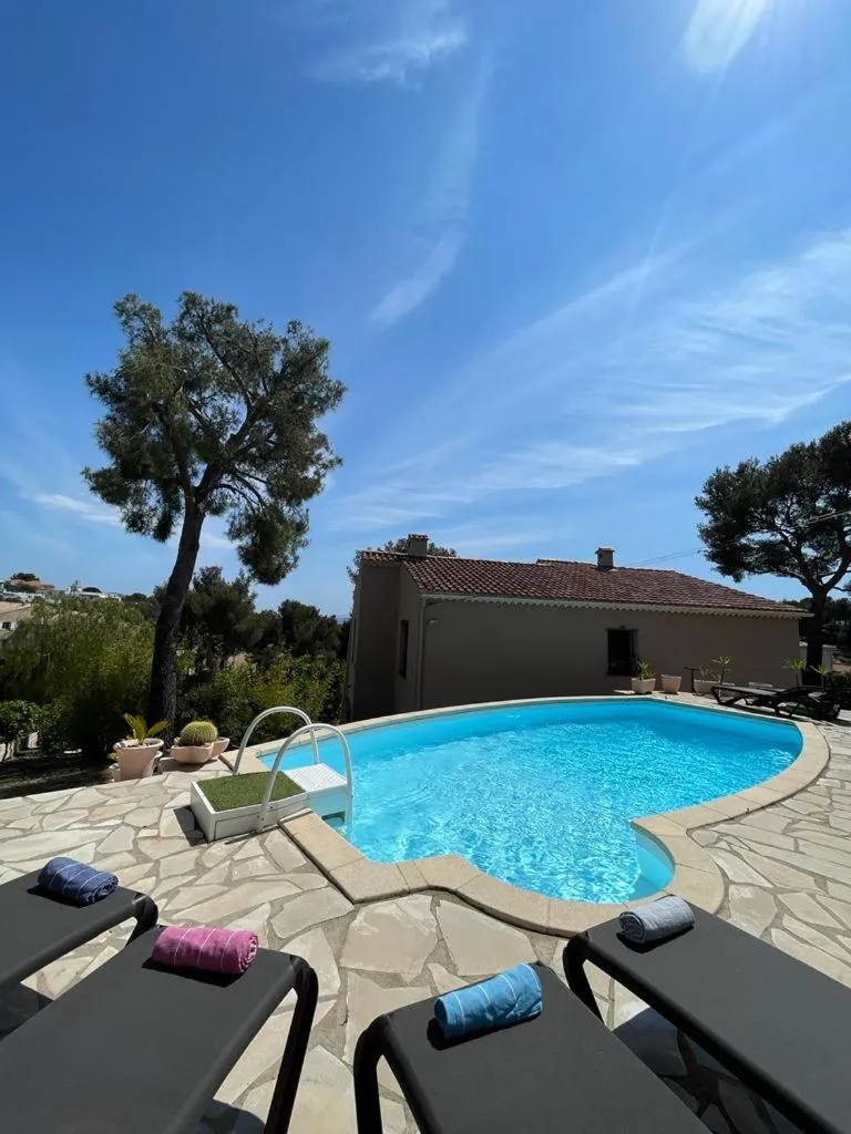 Pool view in Villa Cocody