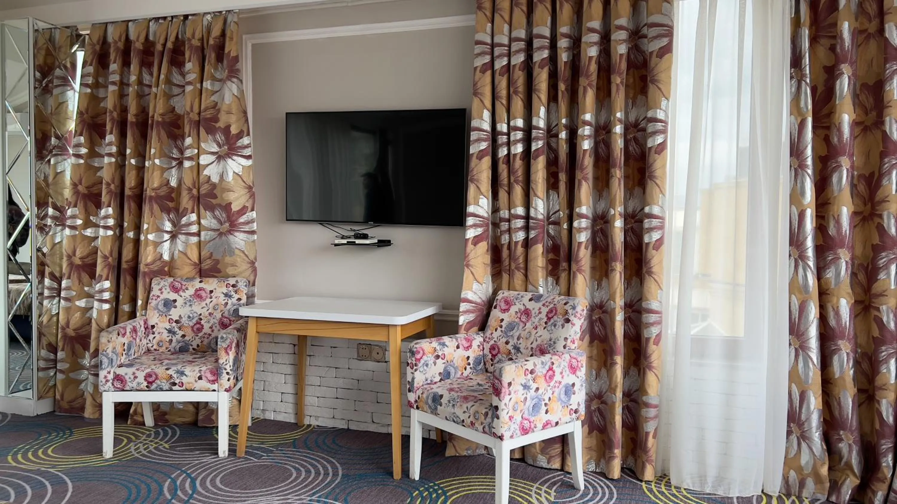 Living room in Qala Hotel