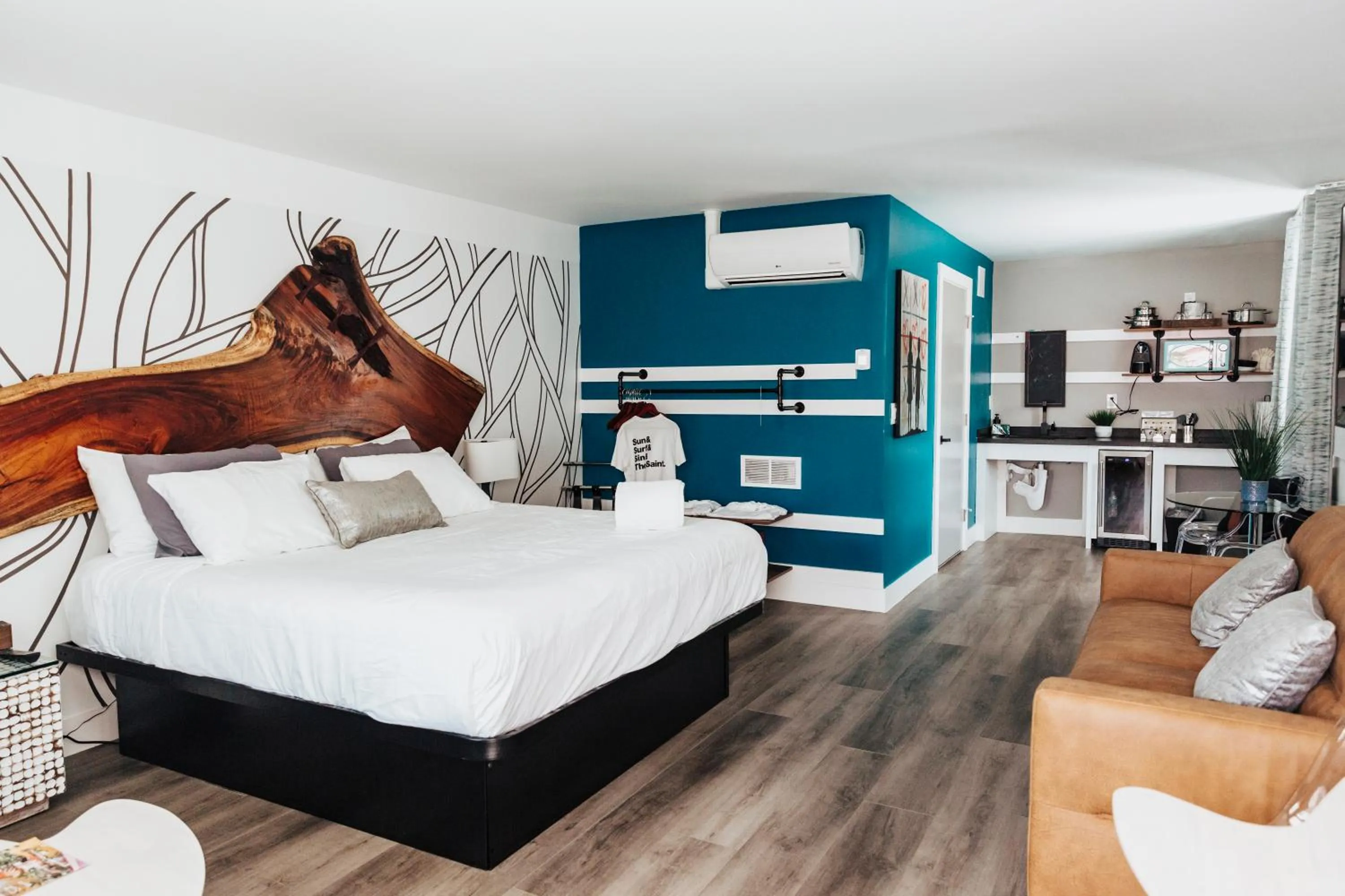 Bedroom, Bed in The Saint Hotel