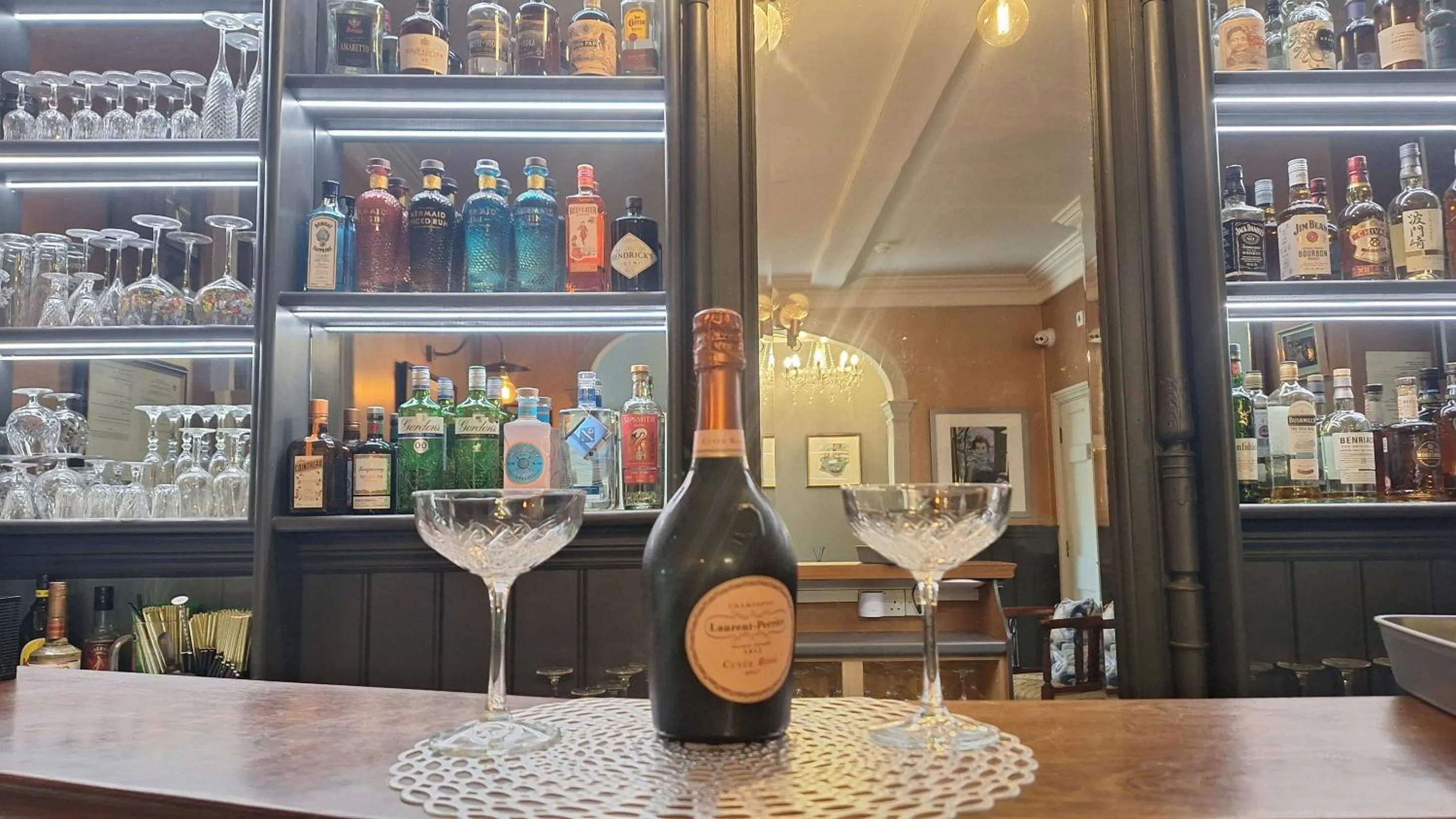 Lounge or bar in East Walls Hotel