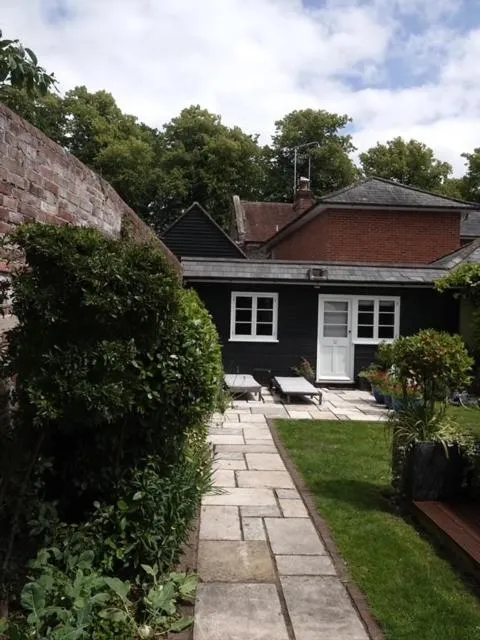 Garden in East Walls Hotel