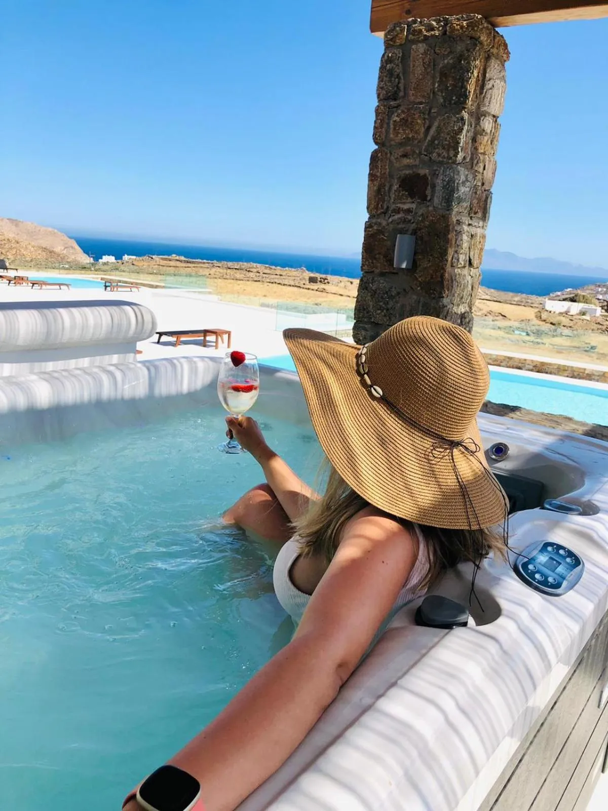 Swimming pool in Legendary Suites