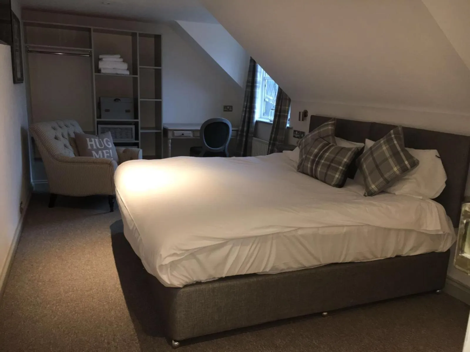 Day, Bed in The Green Man Stanford