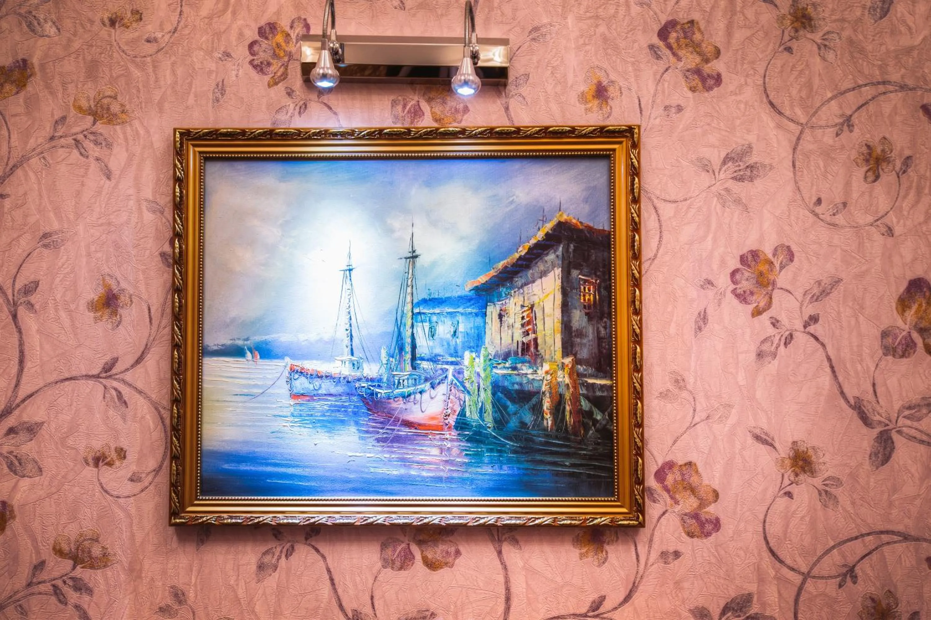 Decorative detail in Admiral Hotel