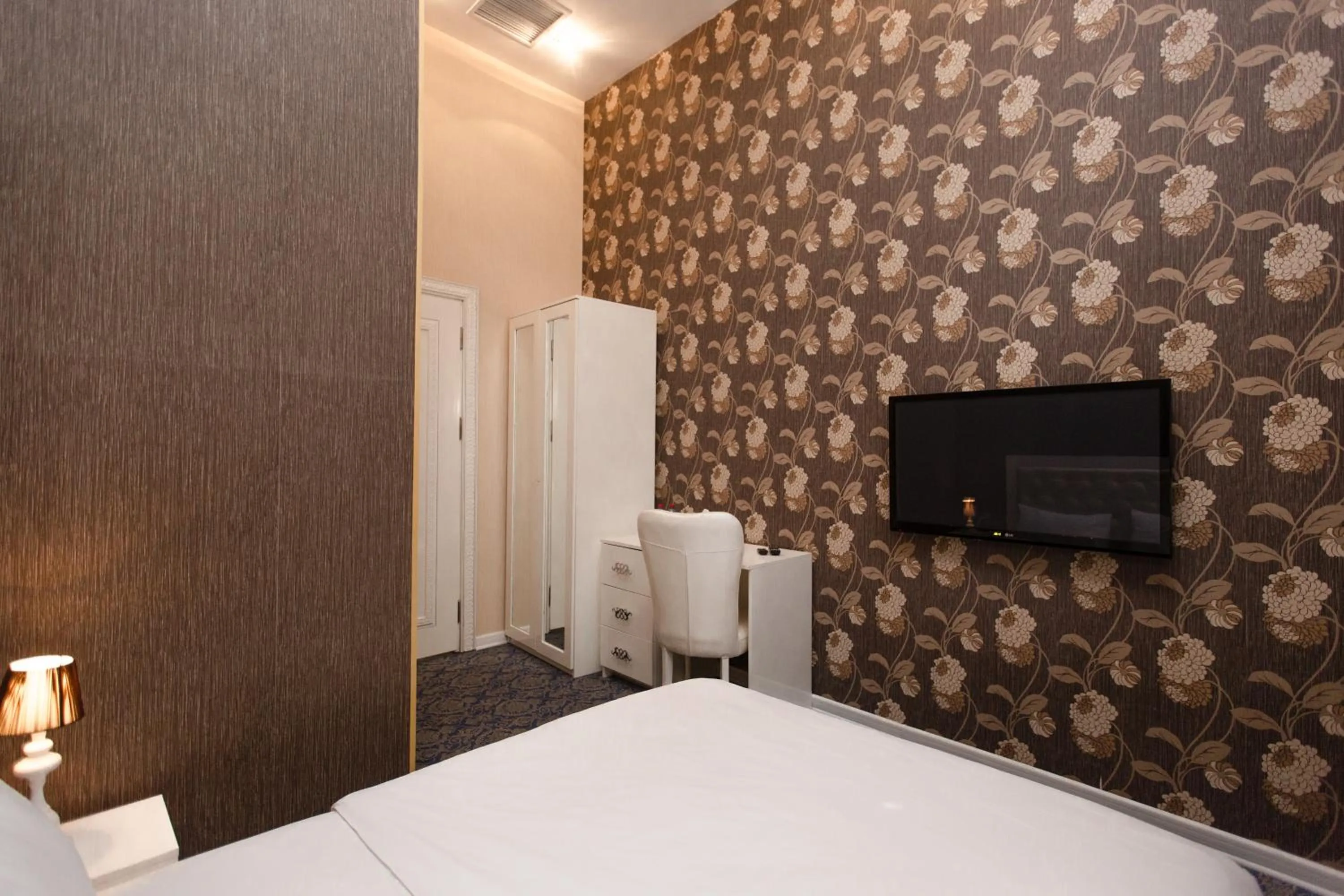 Bed in Admiral Hotel