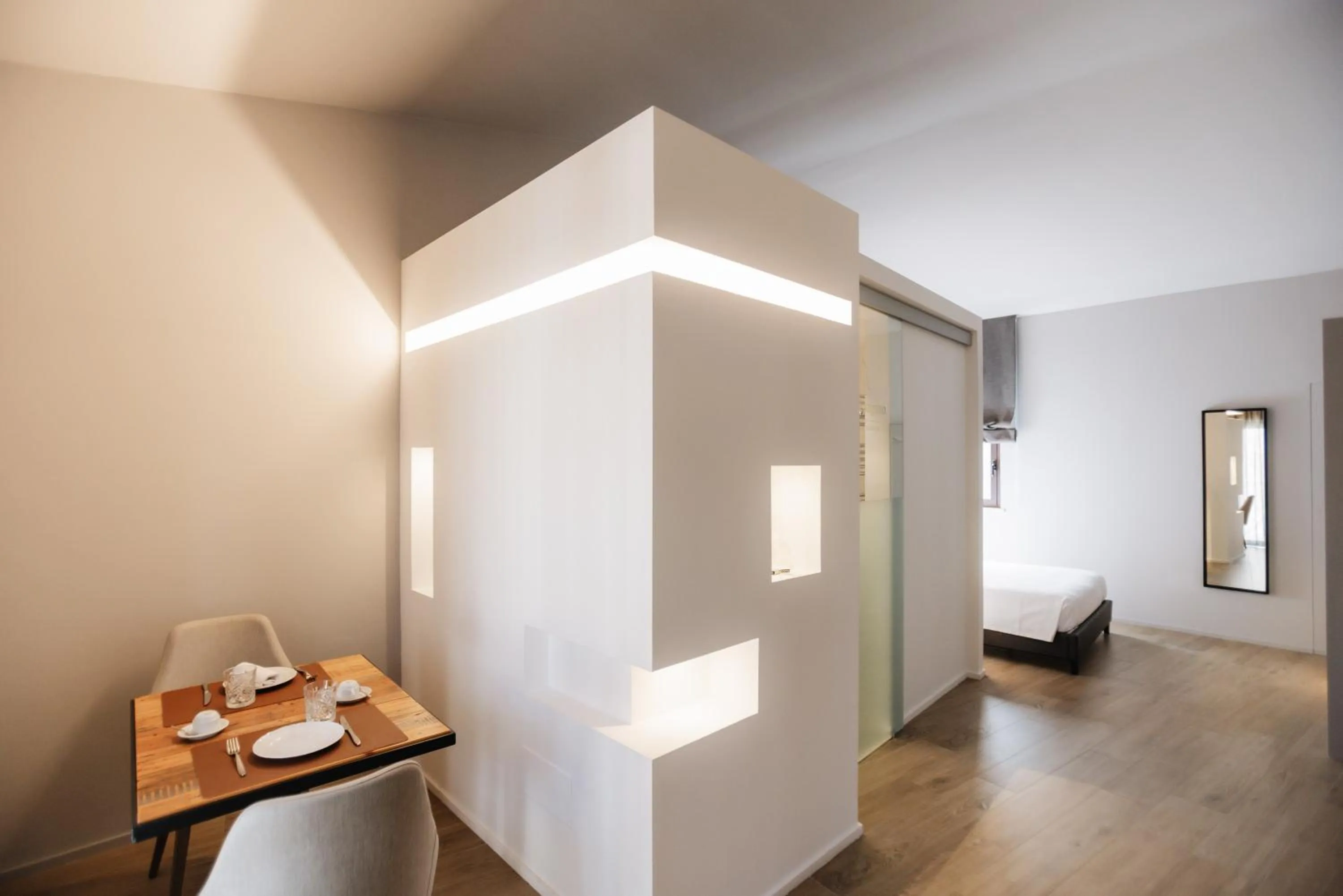 Photo of the whole room, Bed in Montepagano 1137