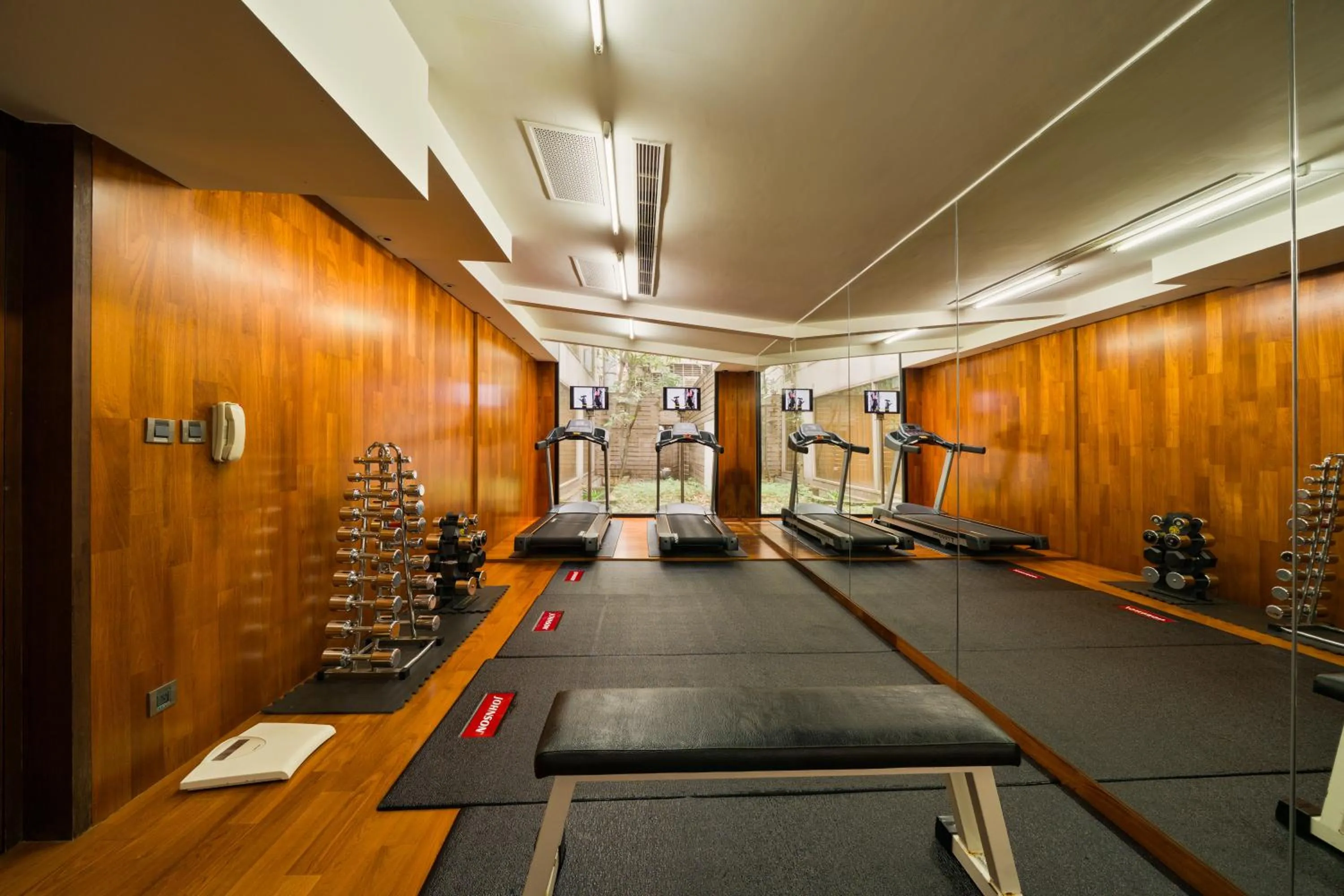 Fitness centre/facilities in les suites taipei ching cheng