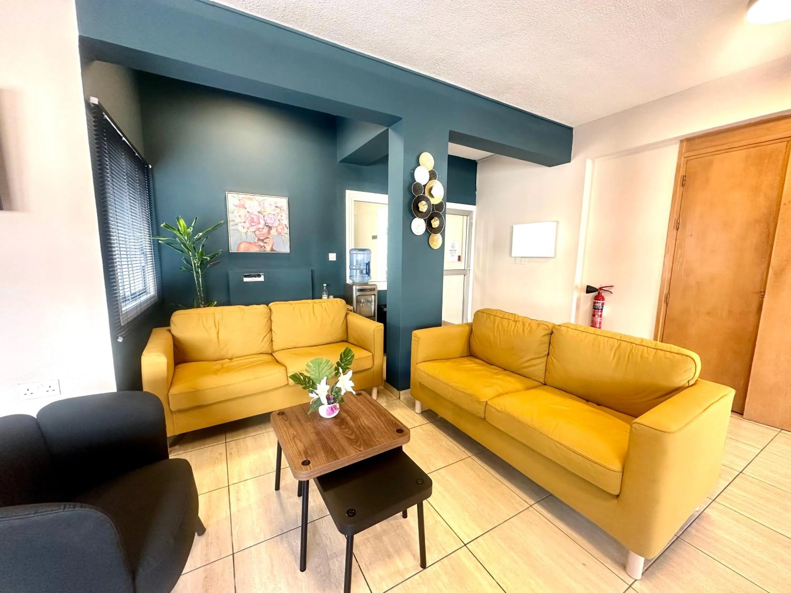 TV and multimedia in Sun Plaza Suites - Adults Only