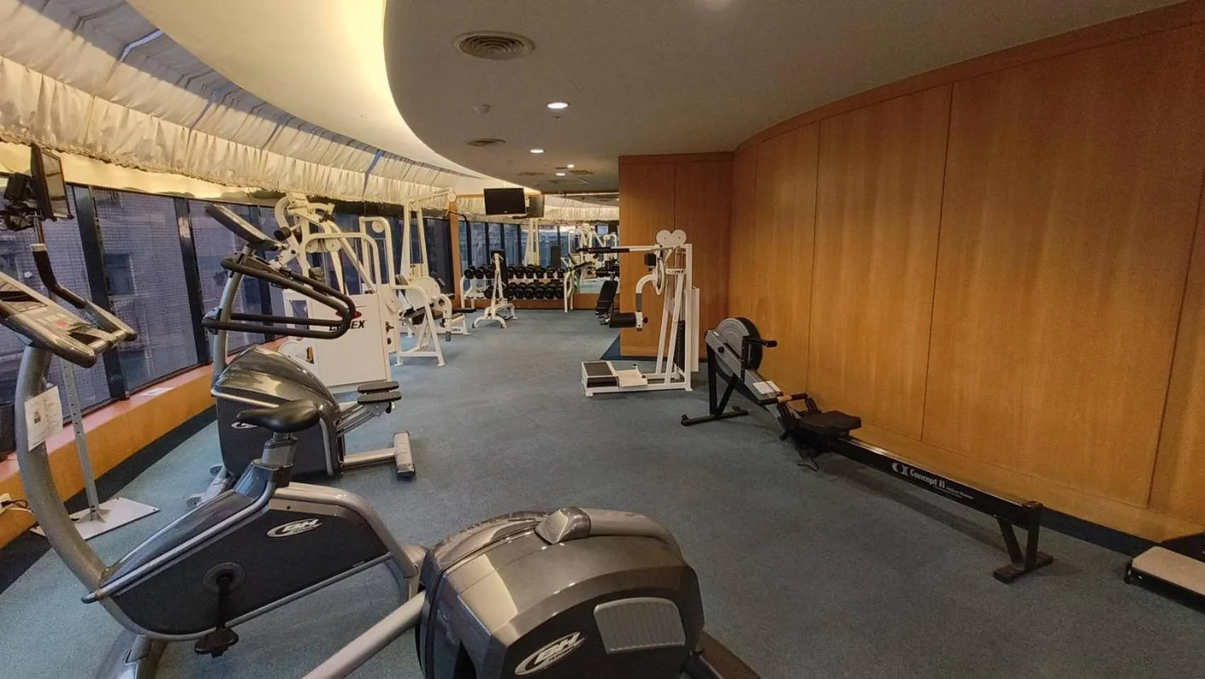 Fitness centre/facilities in Monarch Plaza Hotel