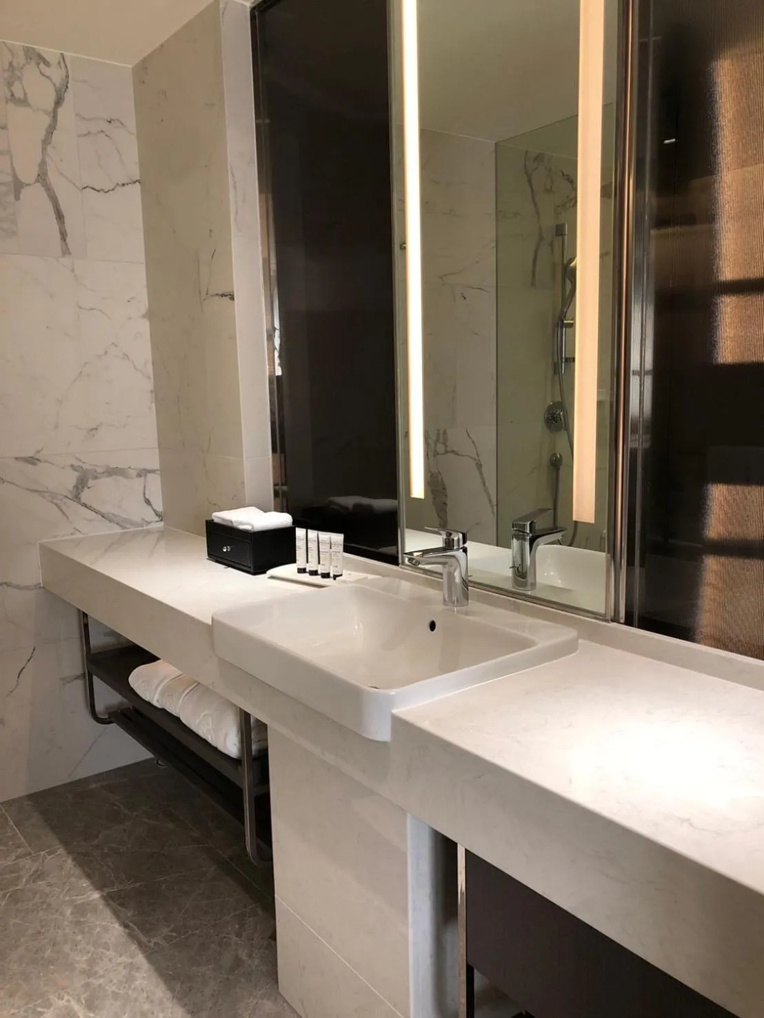 Toilet in Monarch Plaza Hotel