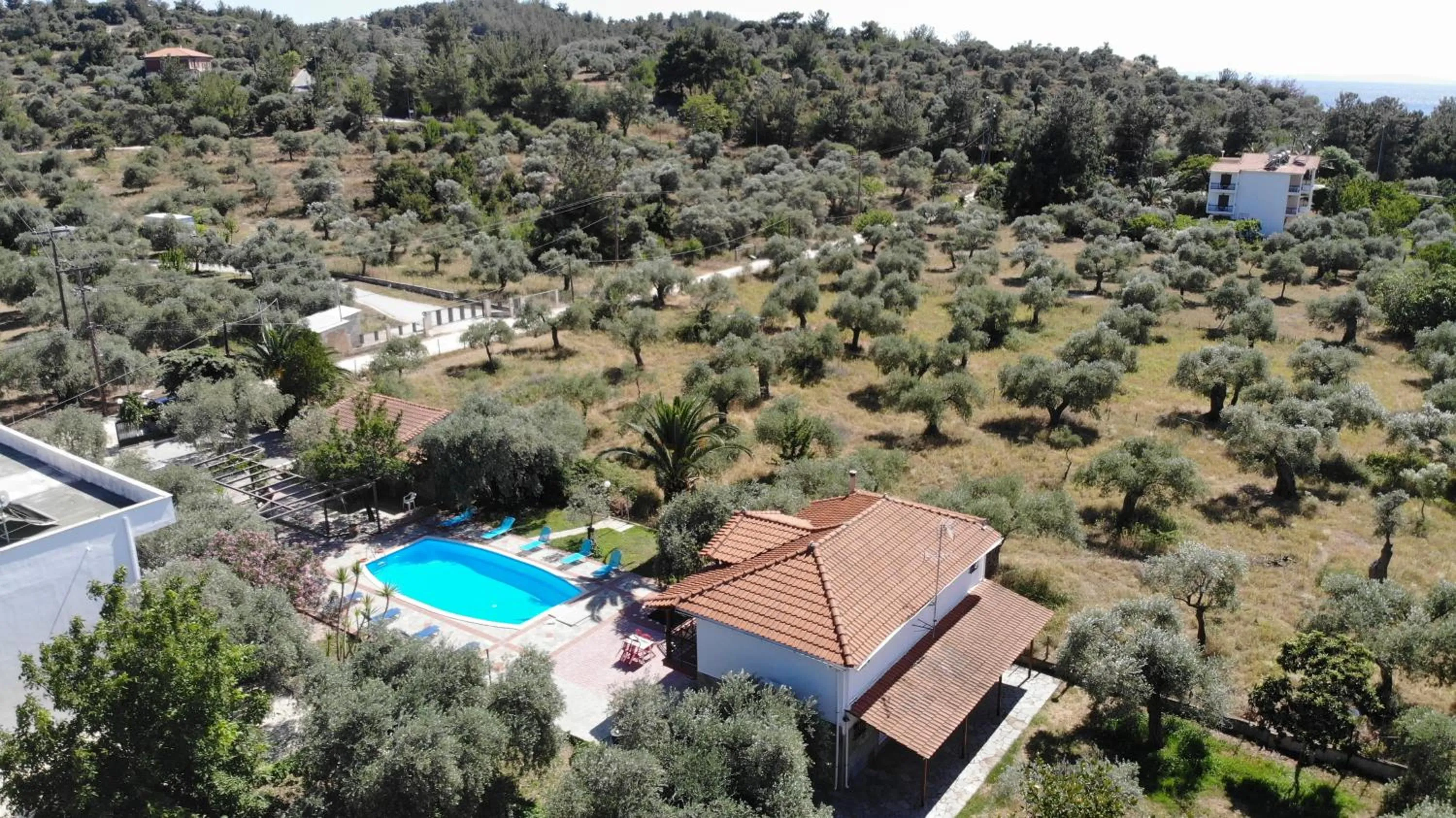 Property building in VILLA IATROU