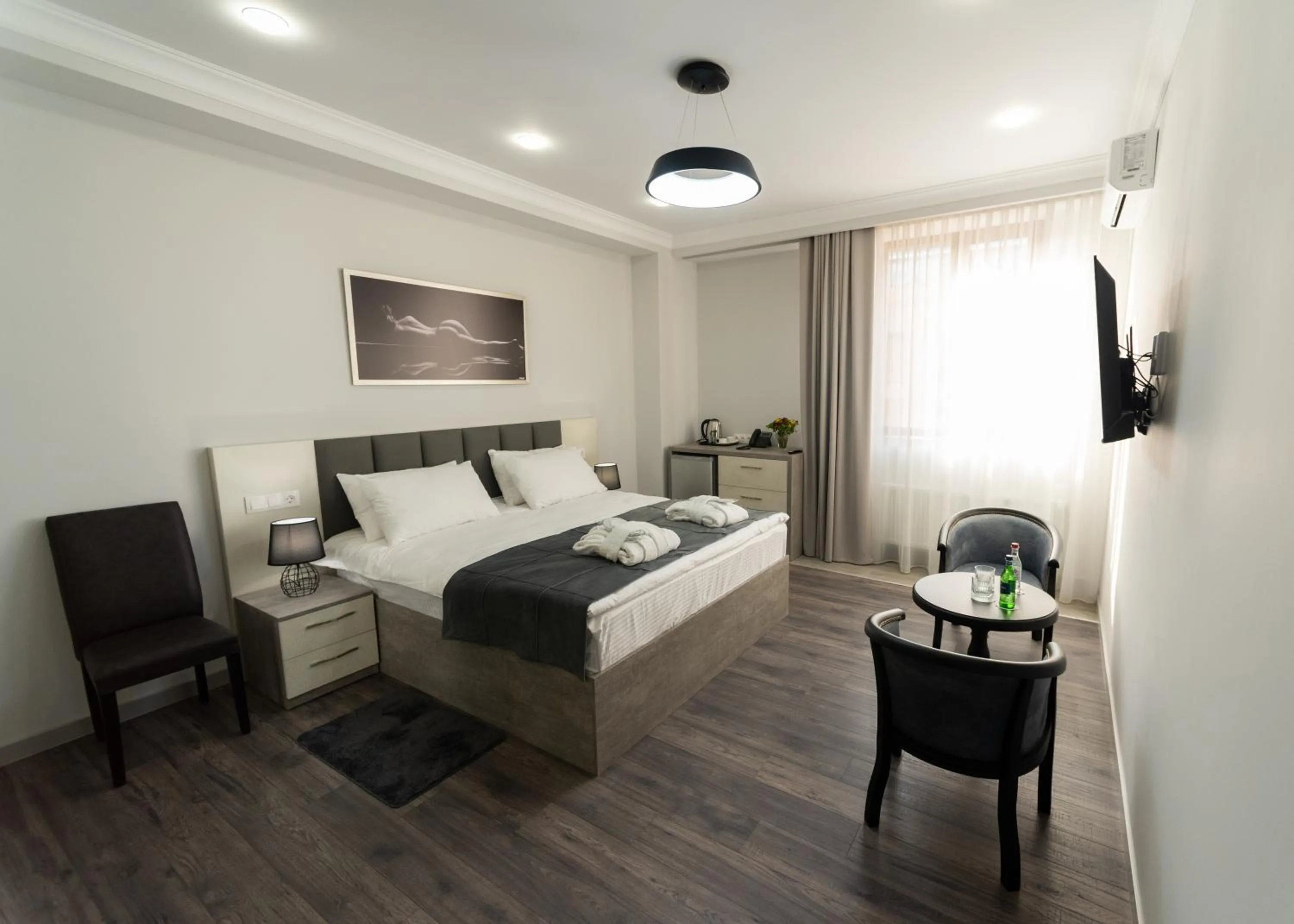 Bed in Downtown Suites Yerevan