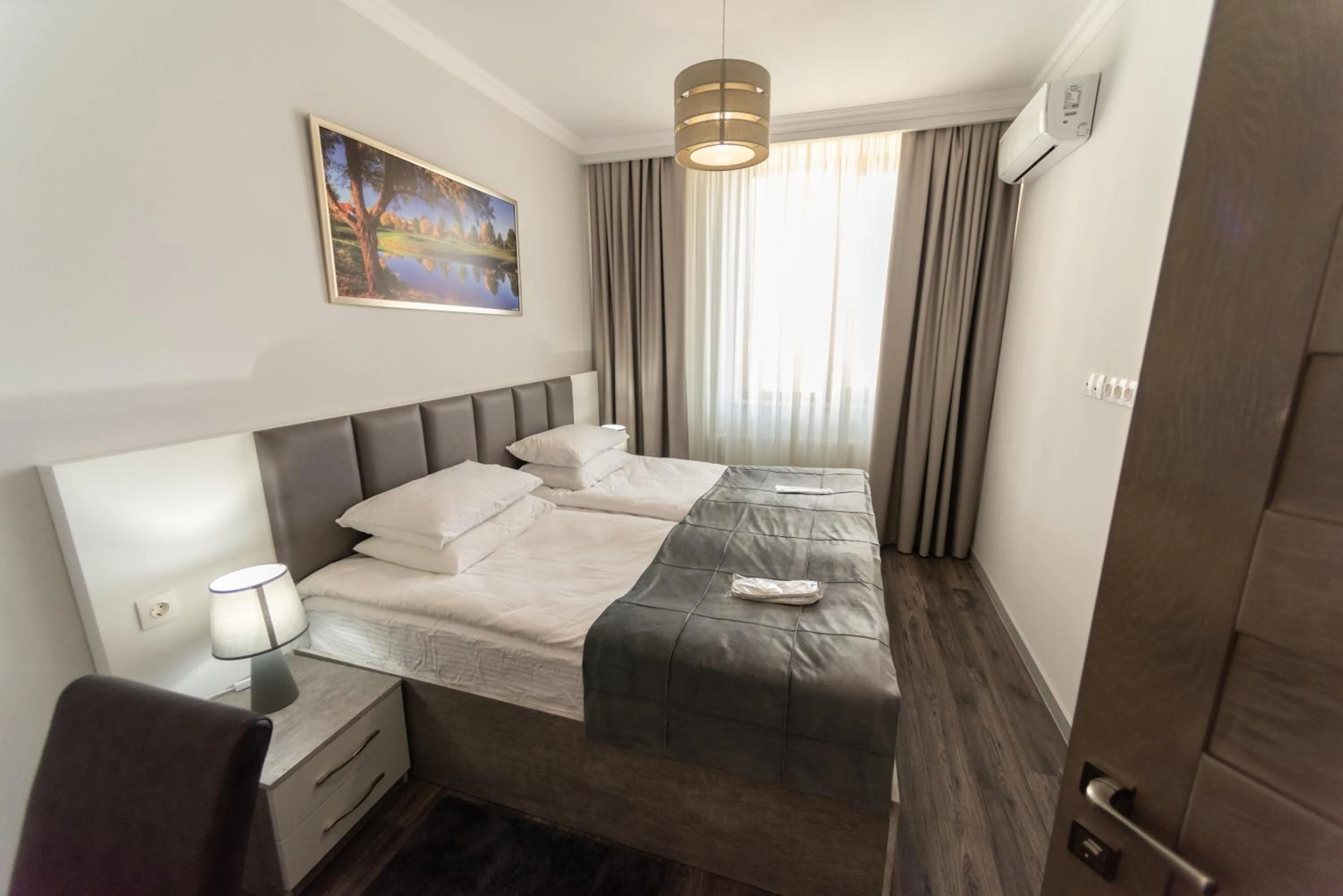 Bed in Downtown Suites Yerevan