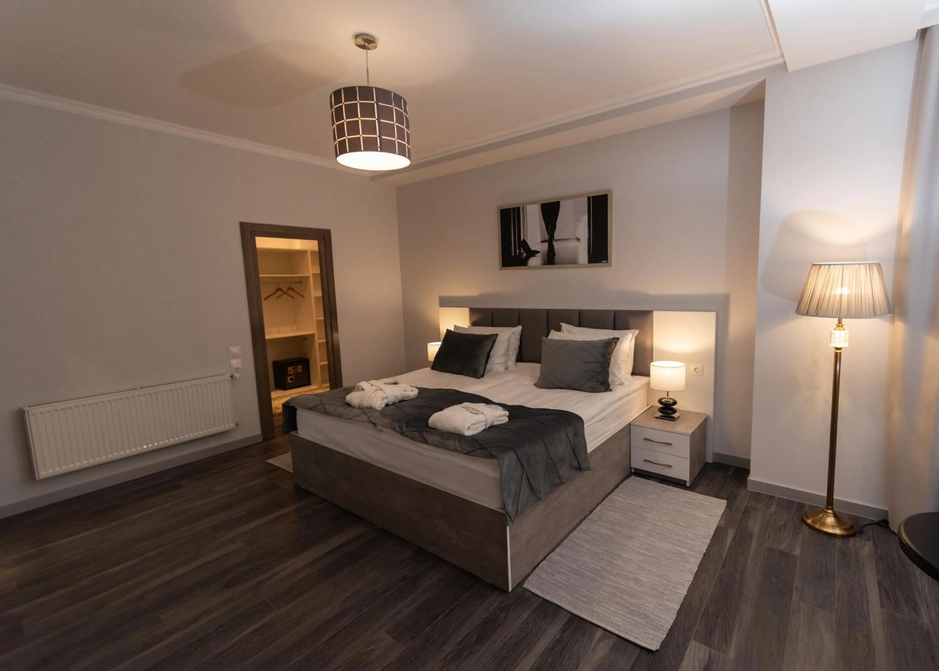 Bed in Downtown Suites Yerevan