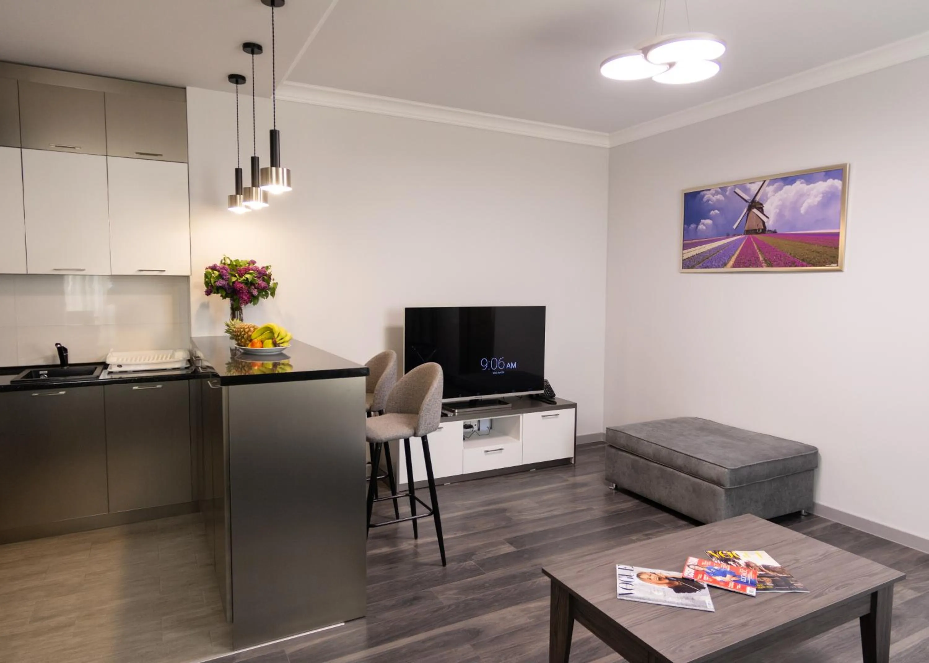 TV and multimedia in Downtown Suites Yerevan