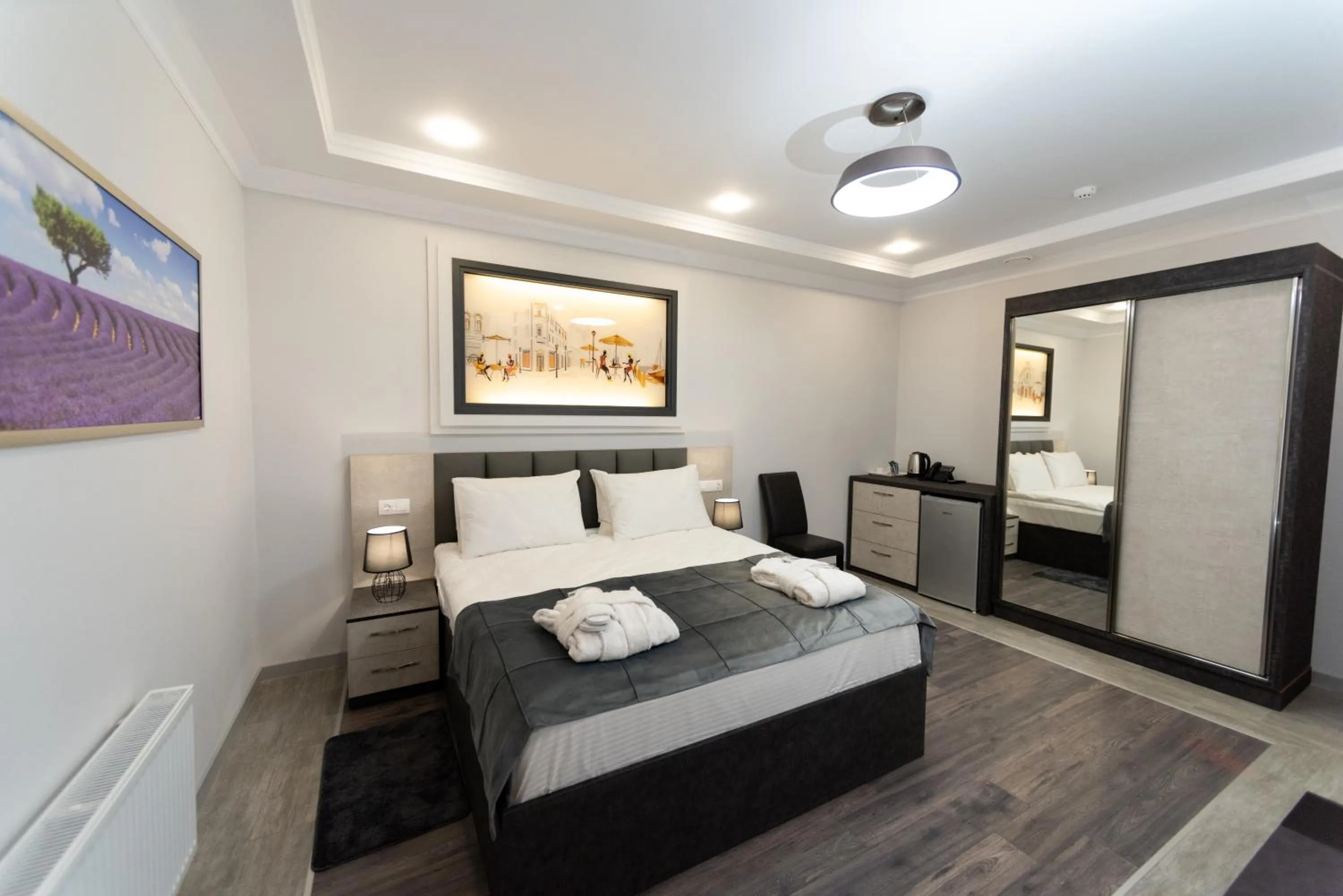 Bed in Downtown Suites Yerevan