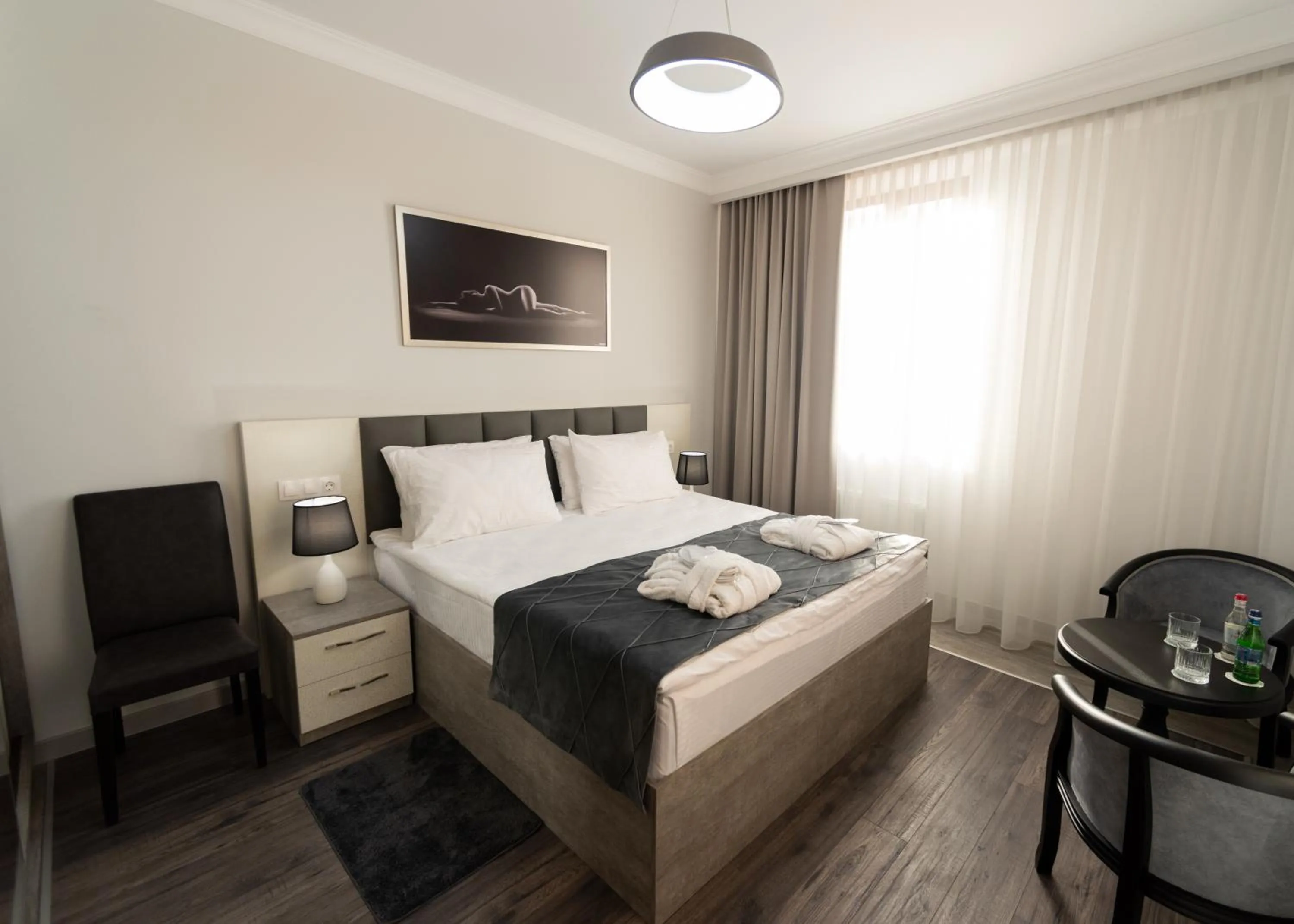 Bed in Downtown Suites Yerevan