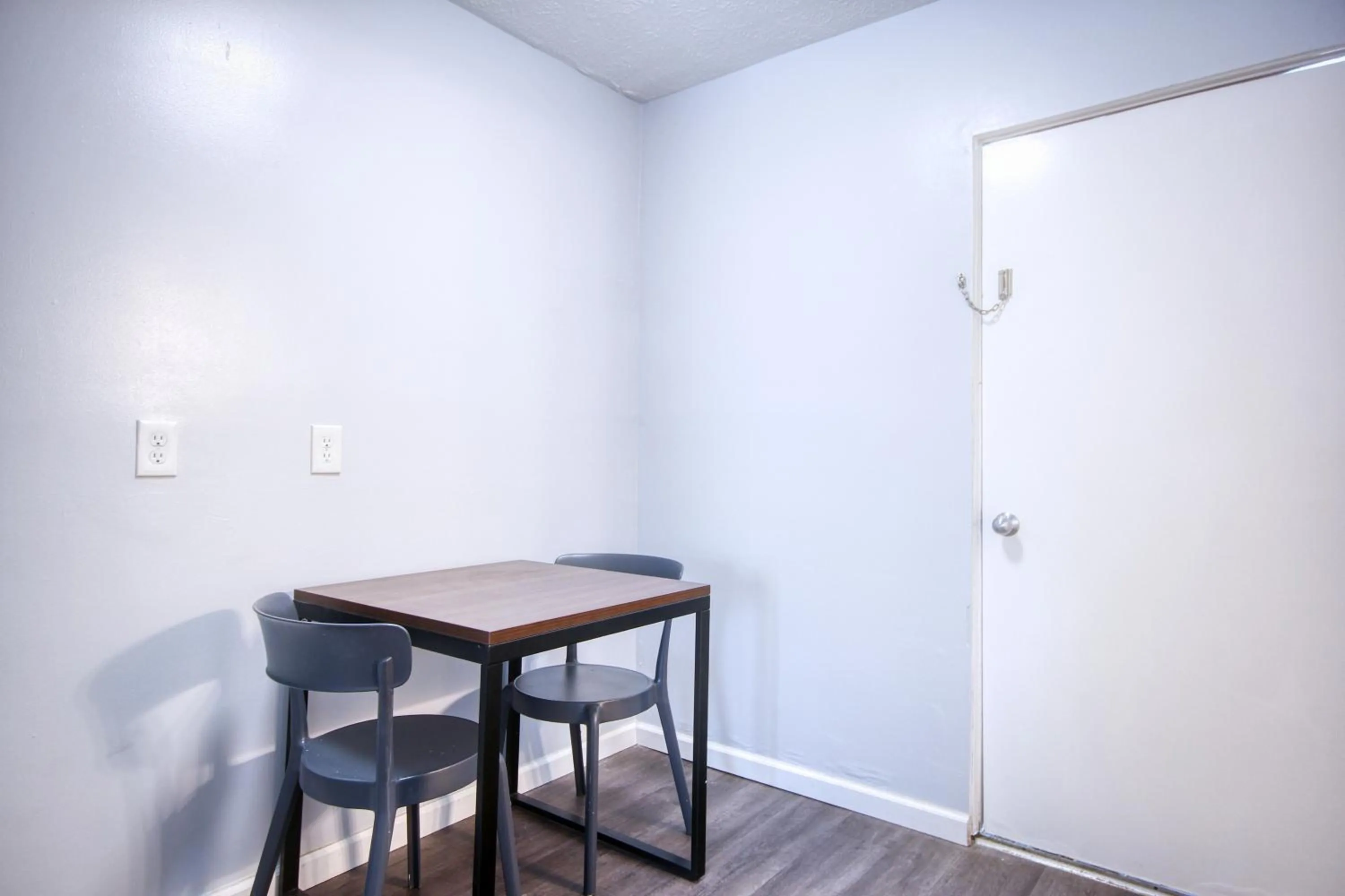 Dining area in South Seas Ocean Front