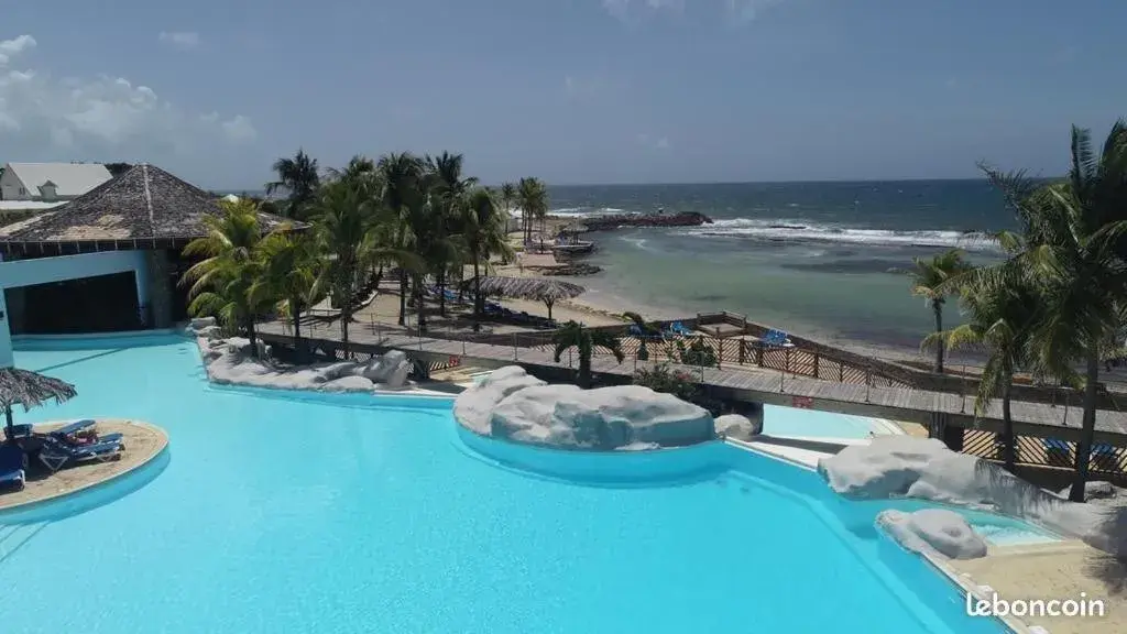 Le petit Eden - Résidence 3 étoiles - Piscine et plage "Le Manganao" Le petit Eden - Résidence 3 étoiles - Piscine et plage "Le Manganao"