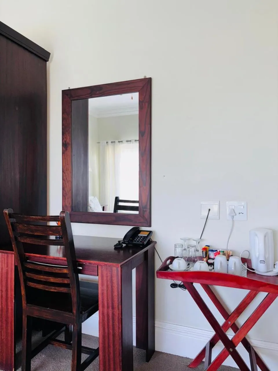 Coffee/tea facilities in Sir Roys at the Sea