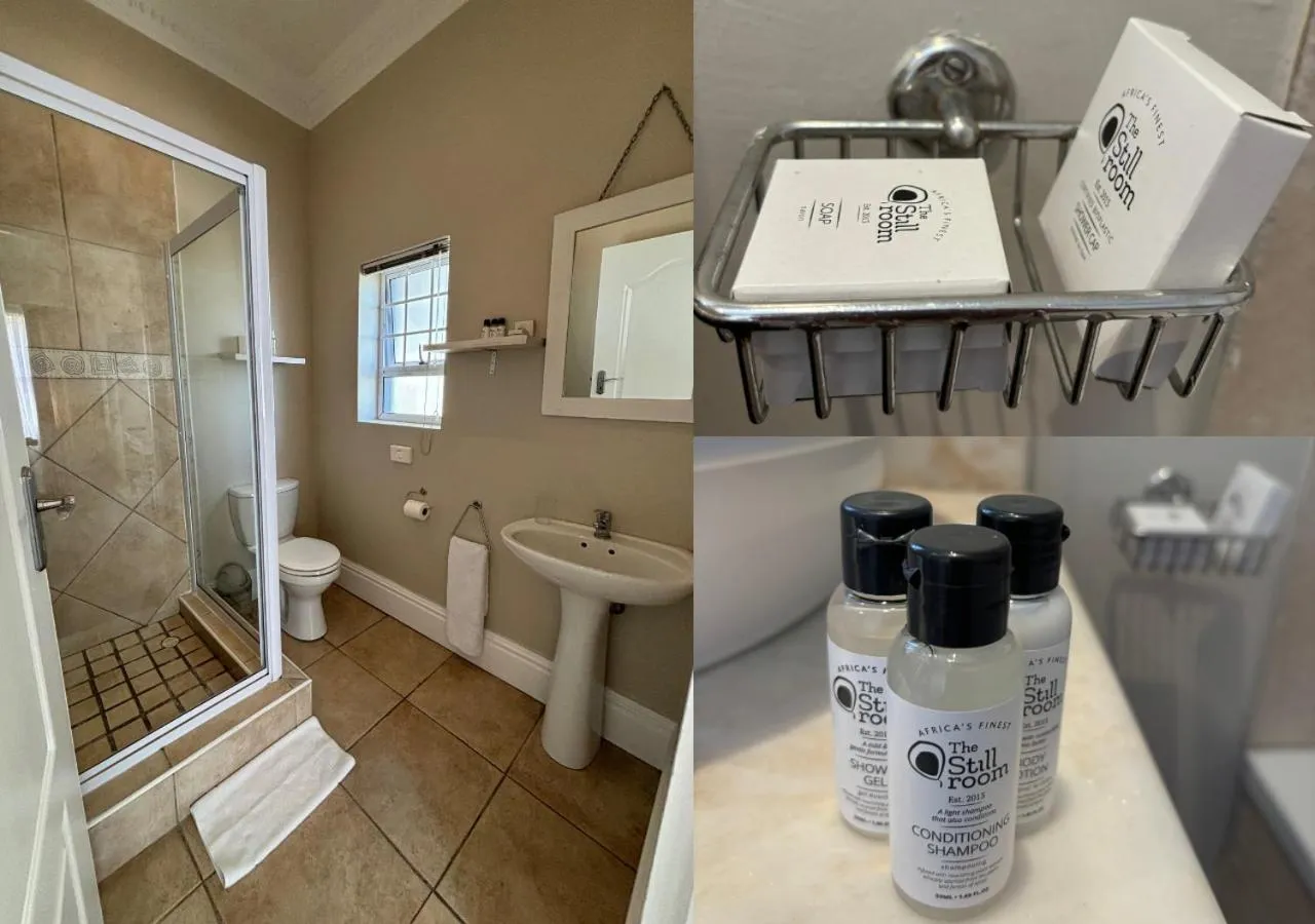 Shower in Sir Roys at the Sea