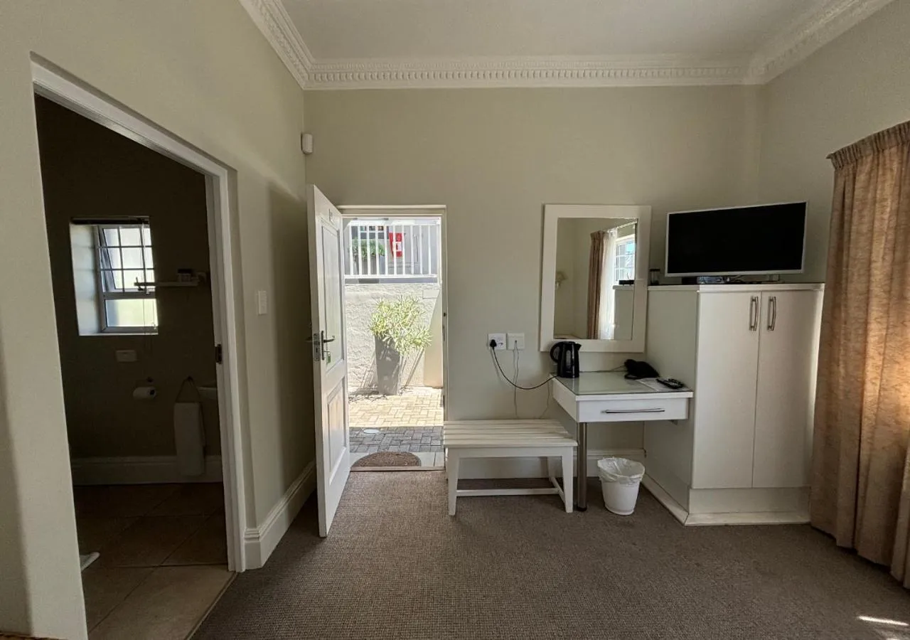 TV and multimedia in Sir Roys at the Sea