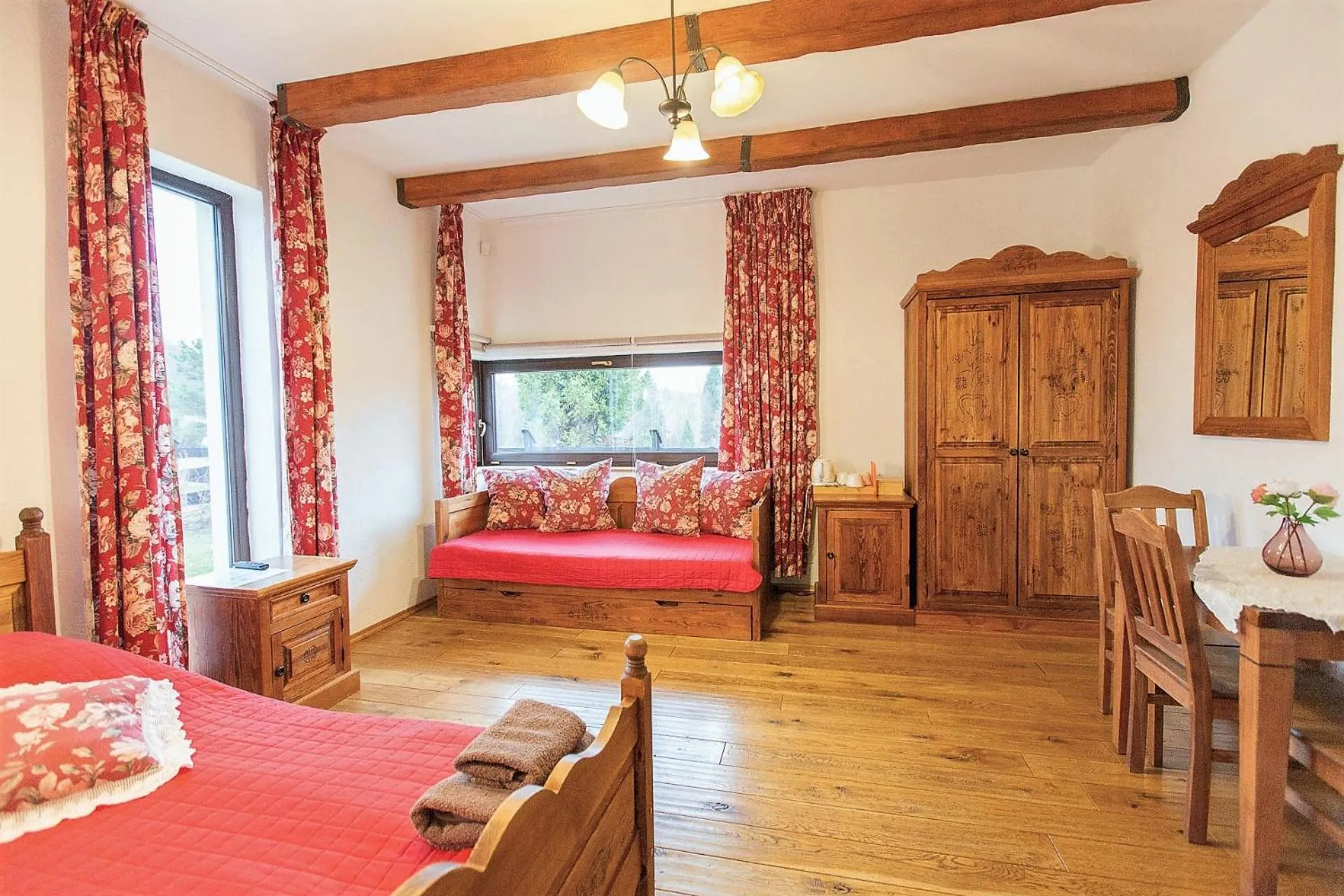 Standard Queen Room with Two Queen Beds in Gościniec Horb