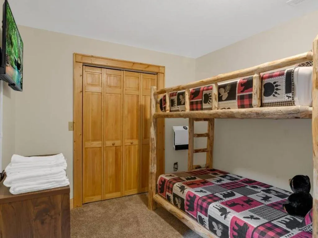 bunk bed, Bed in Soco Serene Cabin in the Heart of Maggie Valley