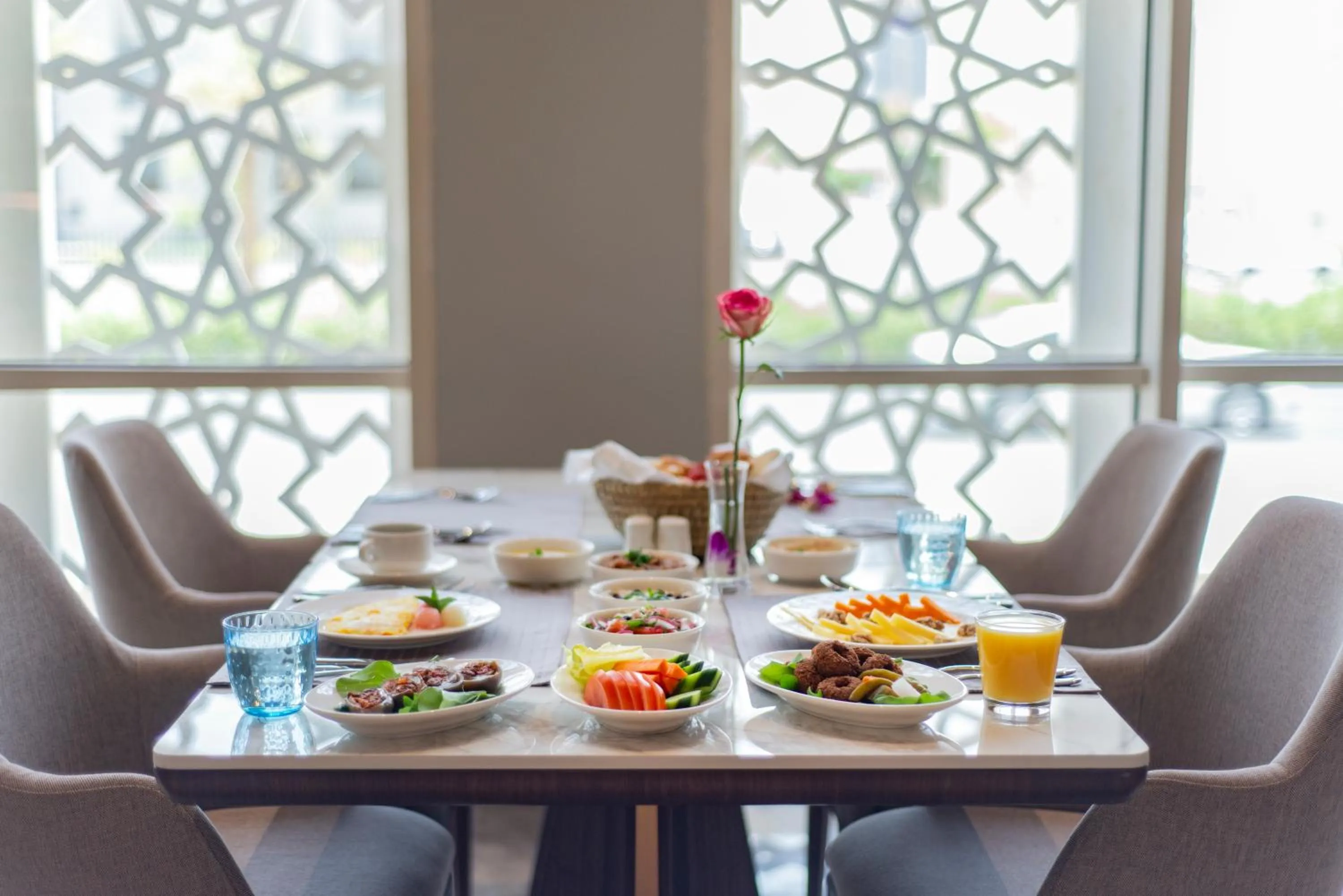 Restaurant/places to eat in Gardino Hotel & Residence