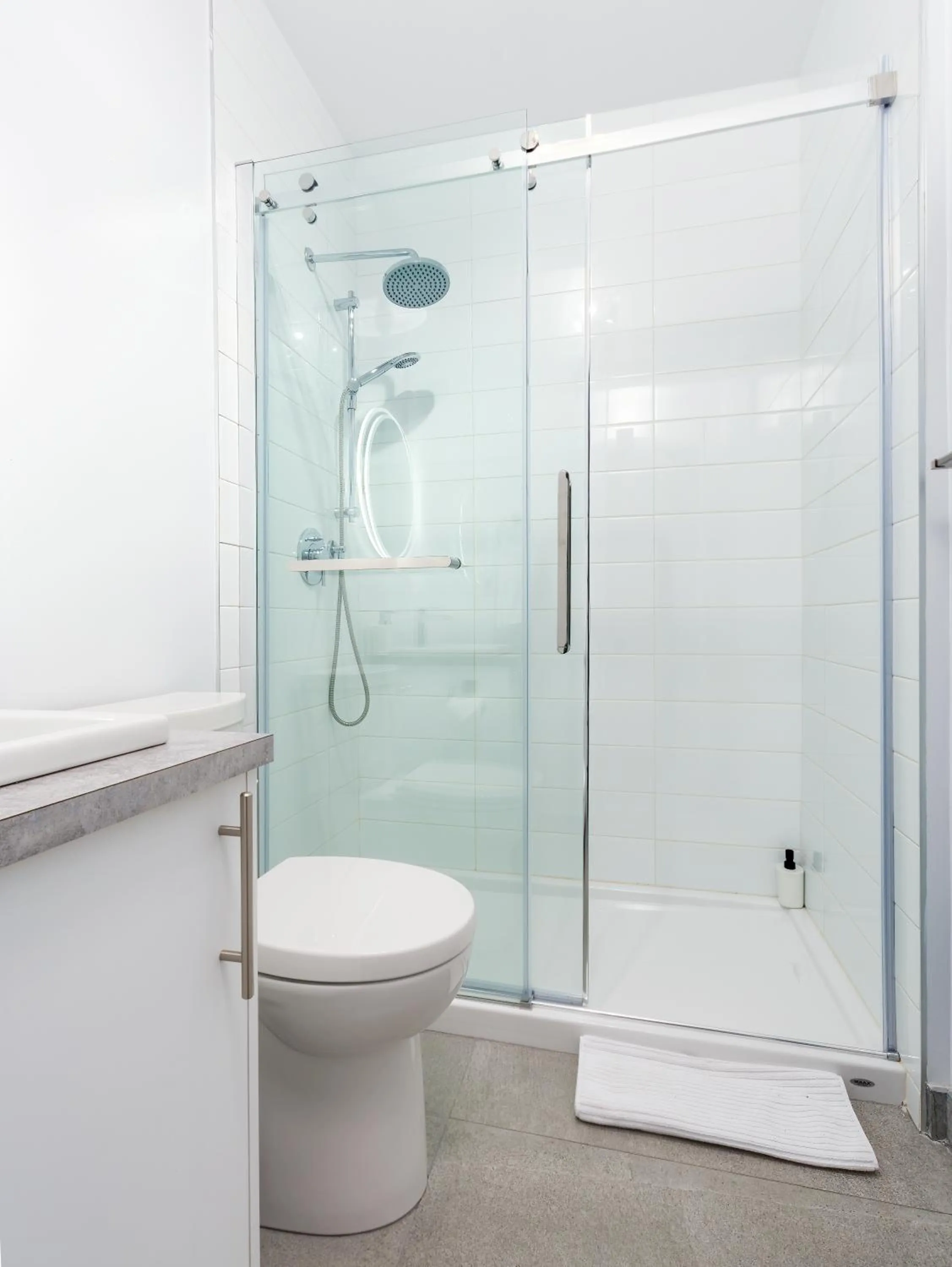 Shower in Appart hôtel Le Saint-Anselme