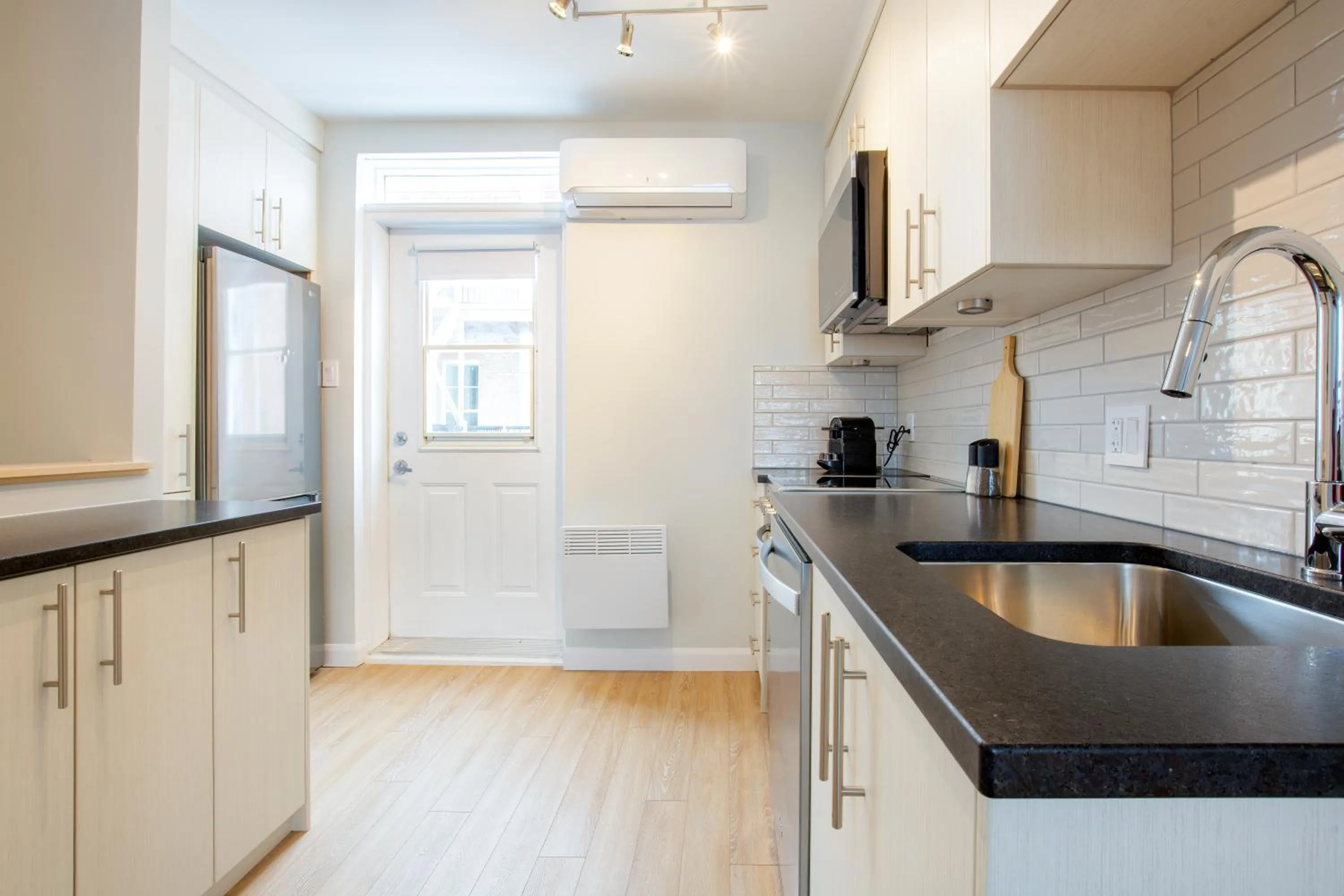 kitchen in Appart hôtel Le Saint-Anselme