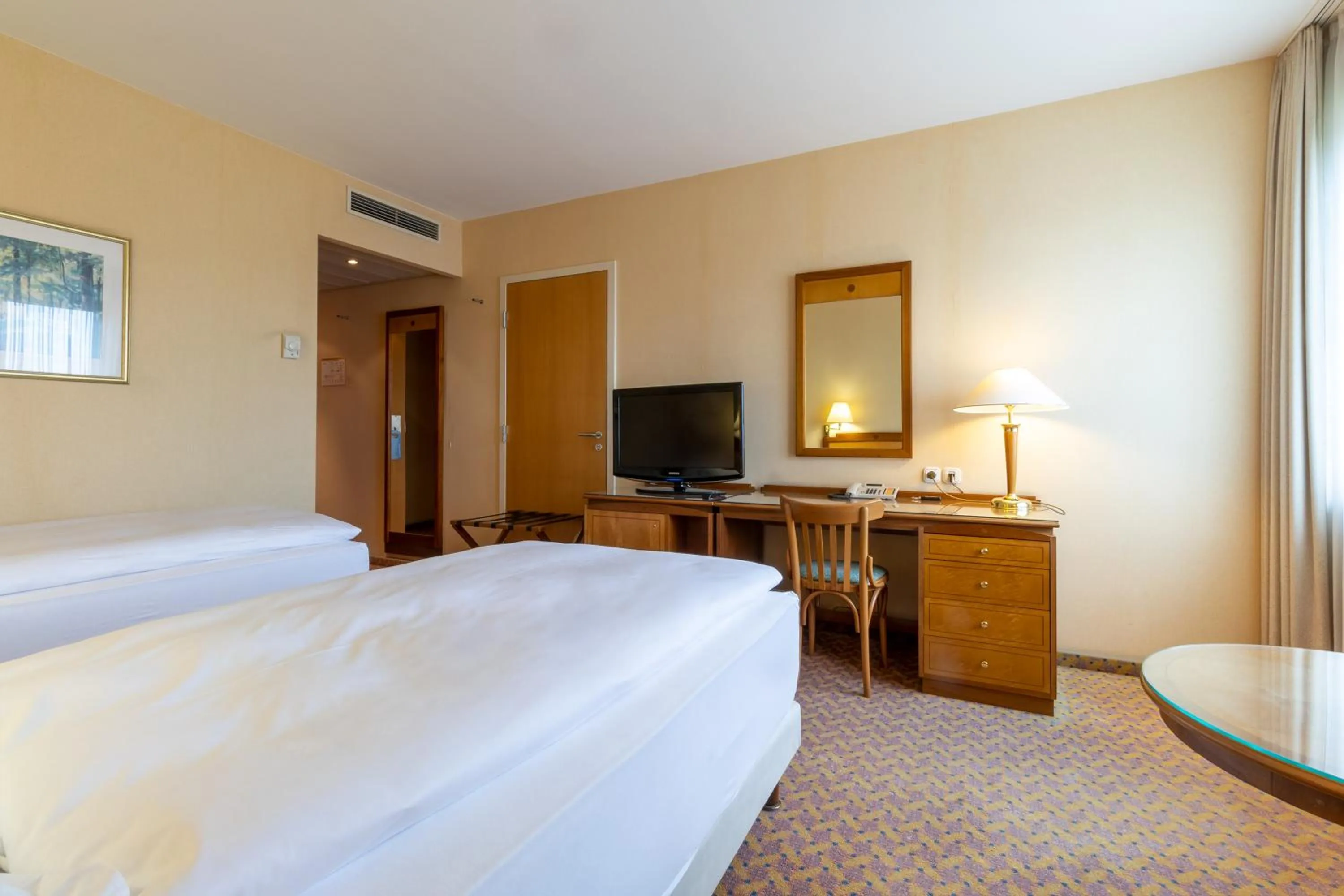 Photo of the whole room, Bed in Mercure Hotel Gera City