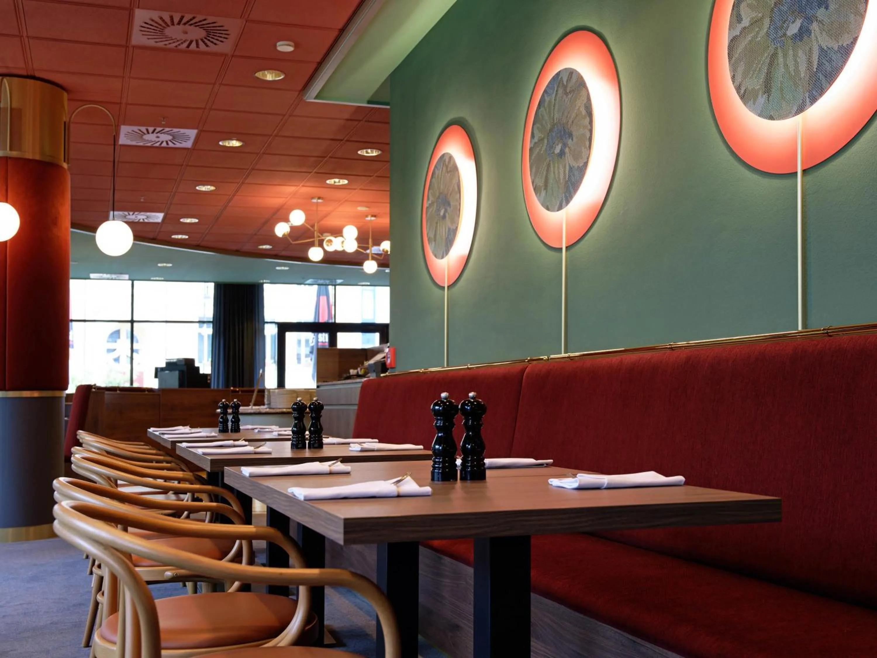 Restaurant/places to eat in Mercure Hotel Gera City