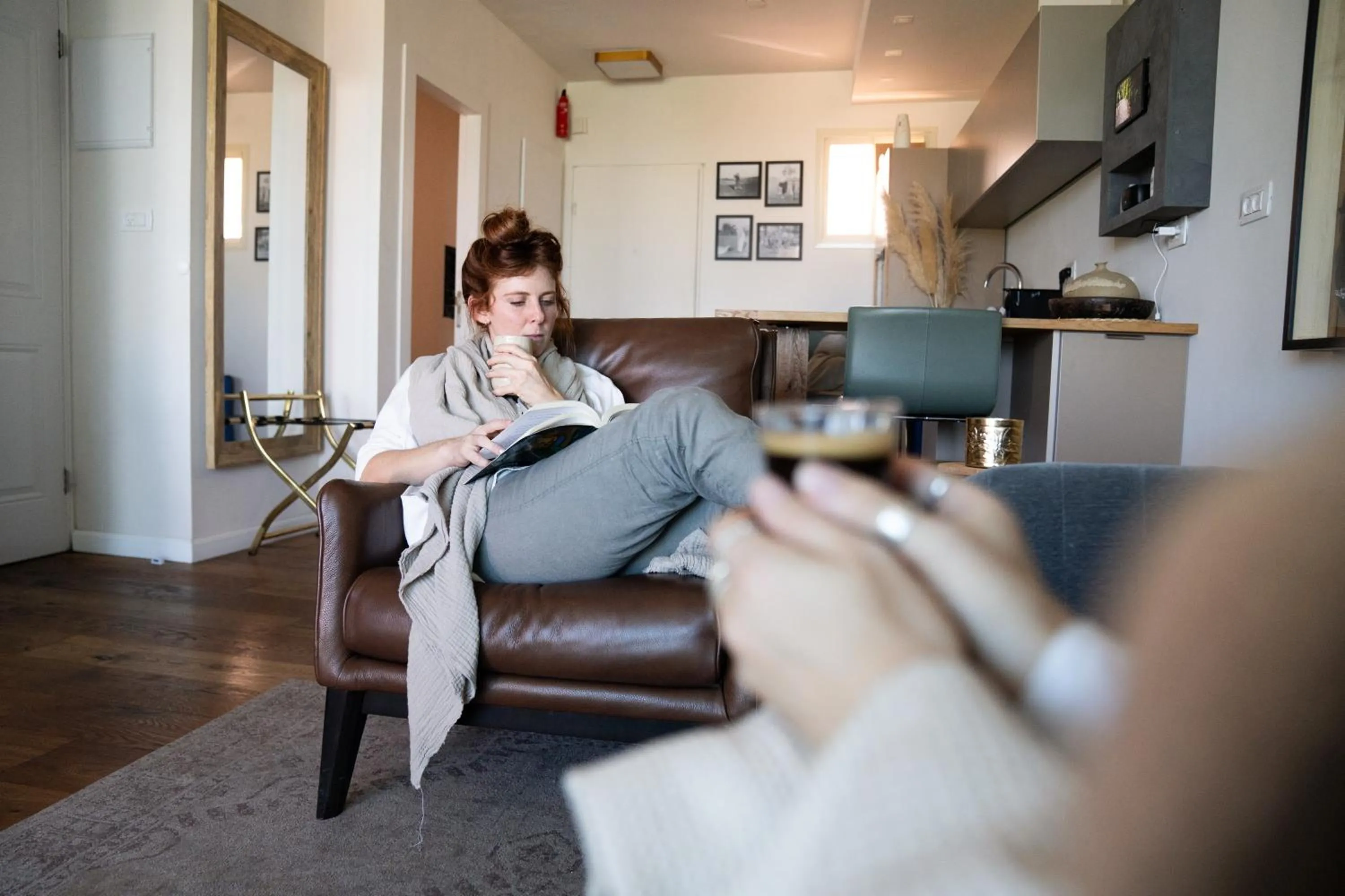 People in neot golf kz place