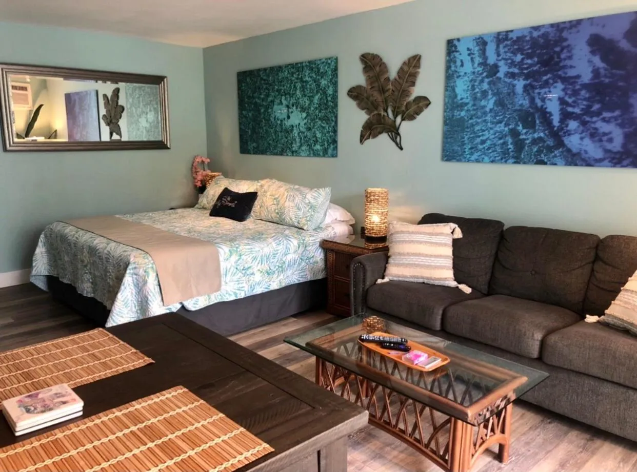 Bed in Hale Moana, Unit #110 Kona Islander Inn